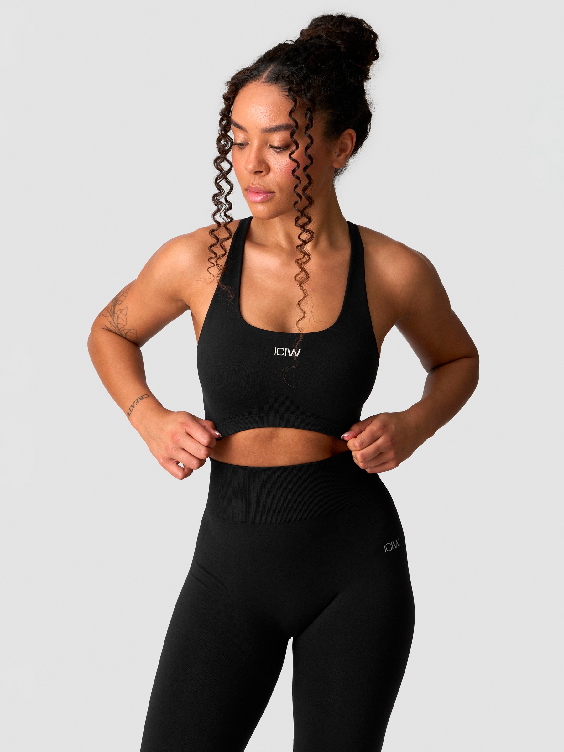 
ICANIWILL, 
SMOOTH SEAMLESS SPORTS BRA, 
Detail 1

