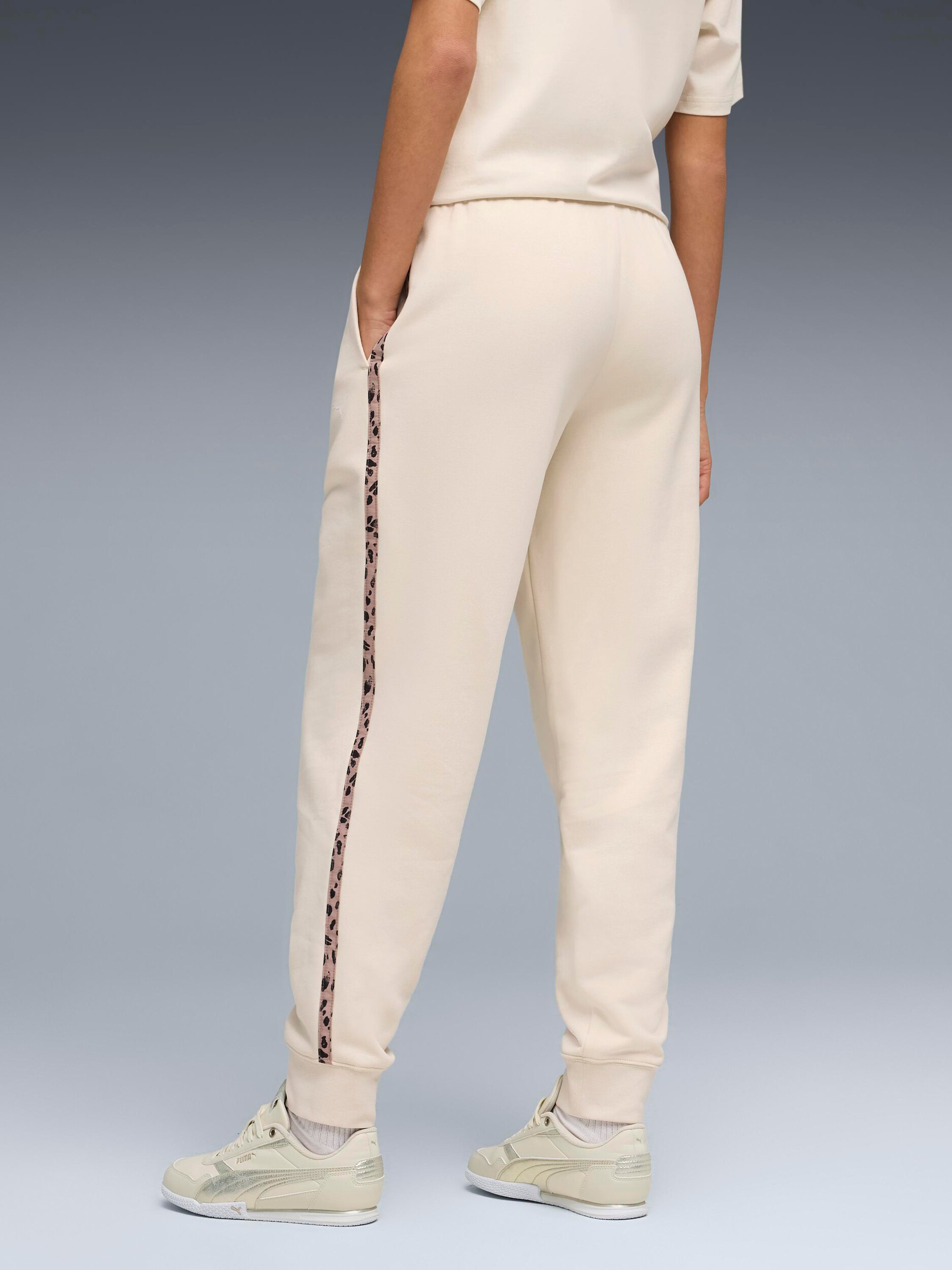 PUMA, ESS GRAPHIC ANIMAL COMFORT PANTS TR CL