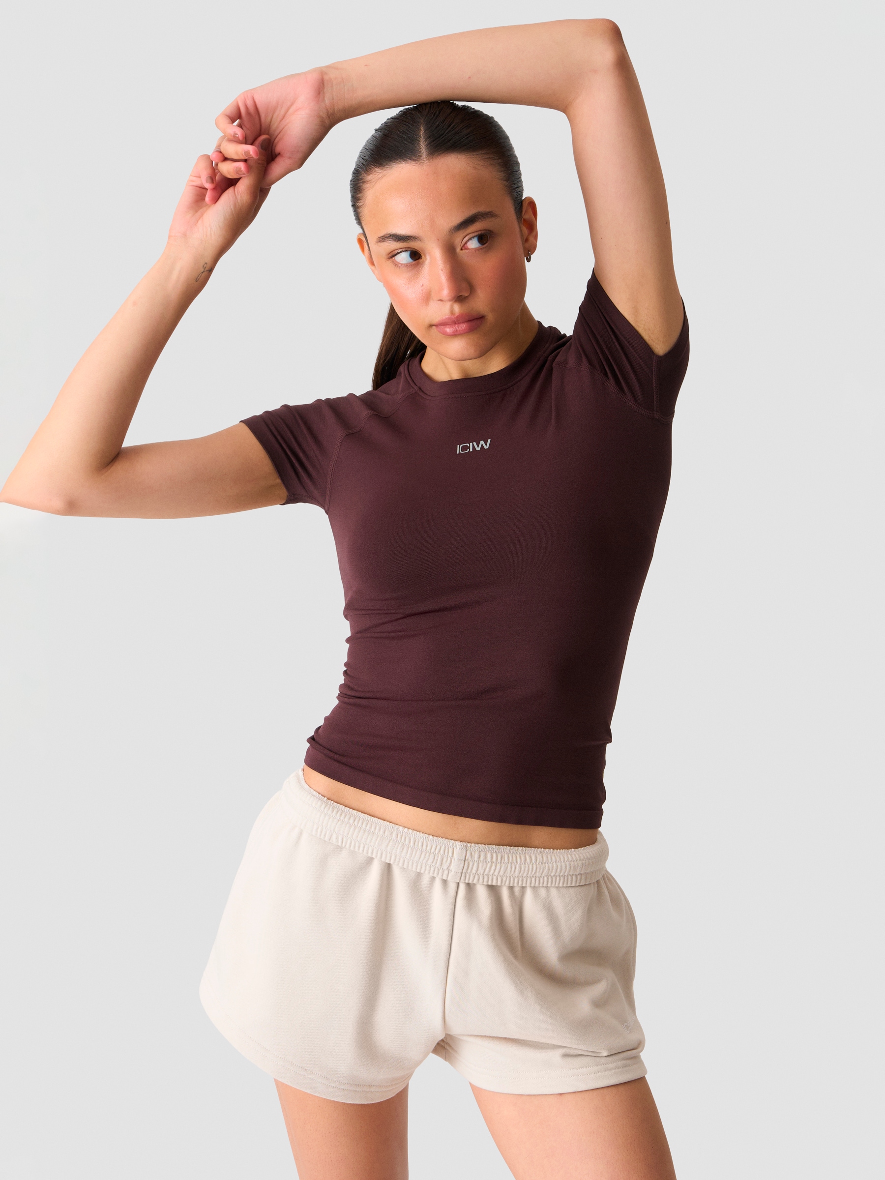 
ICANIWILL, 
W SMOOTH SEAMLESS TEE, 
Detail 1
