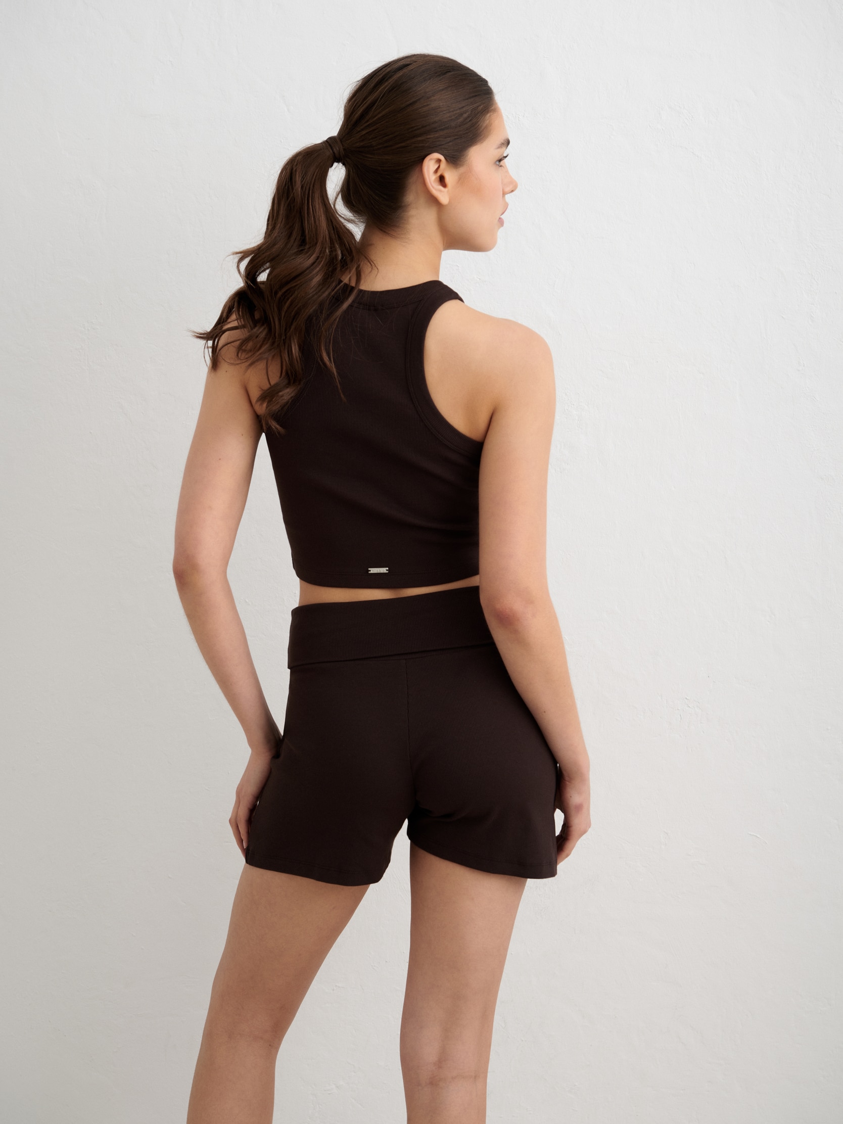 AIM&acute;N, W Ease Ribbed Shorts