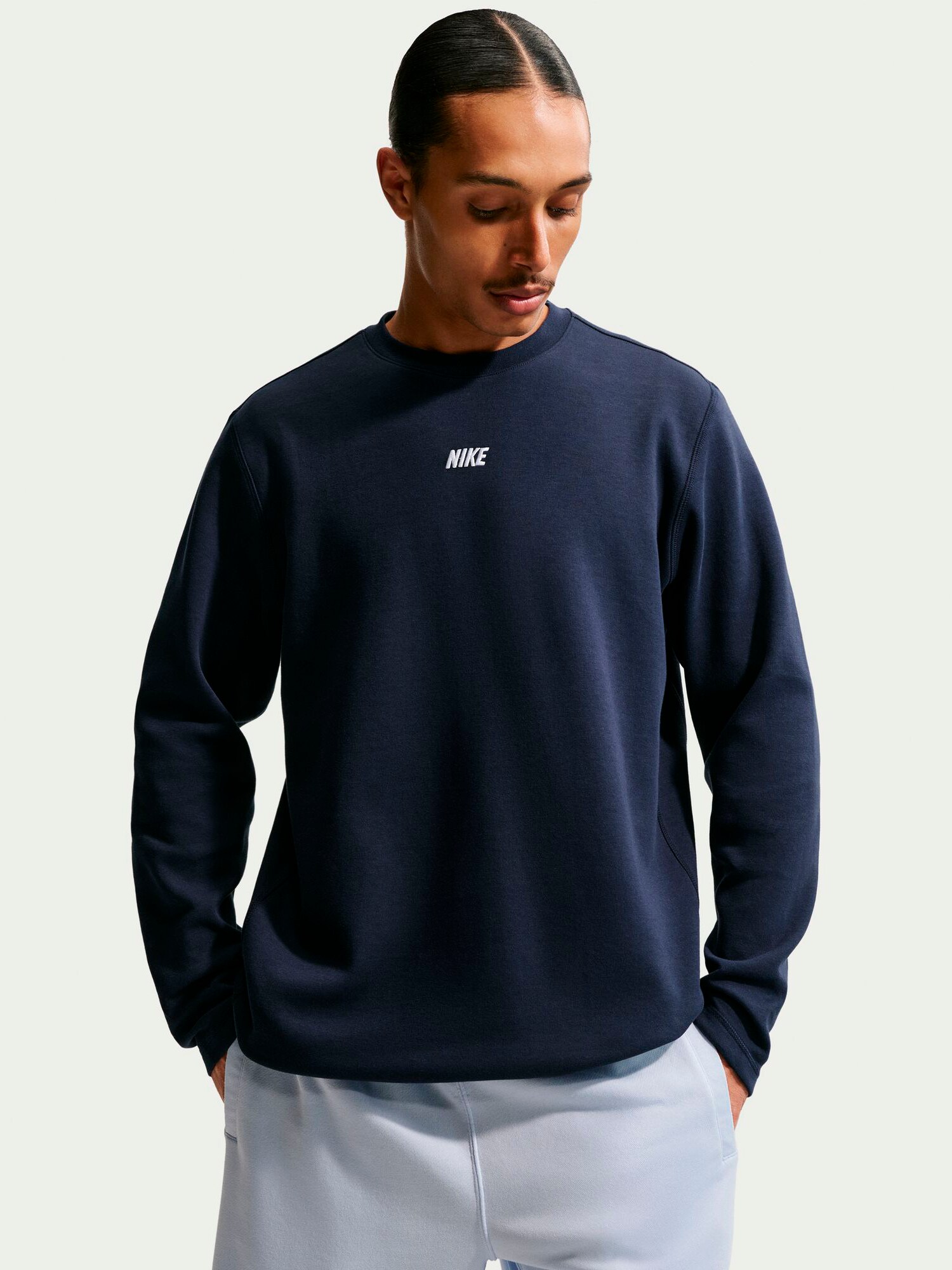 
NIKE, 
NIKE SPORTSWEAR CLUB MEN'S LONG-SLE, 
Detail 1
