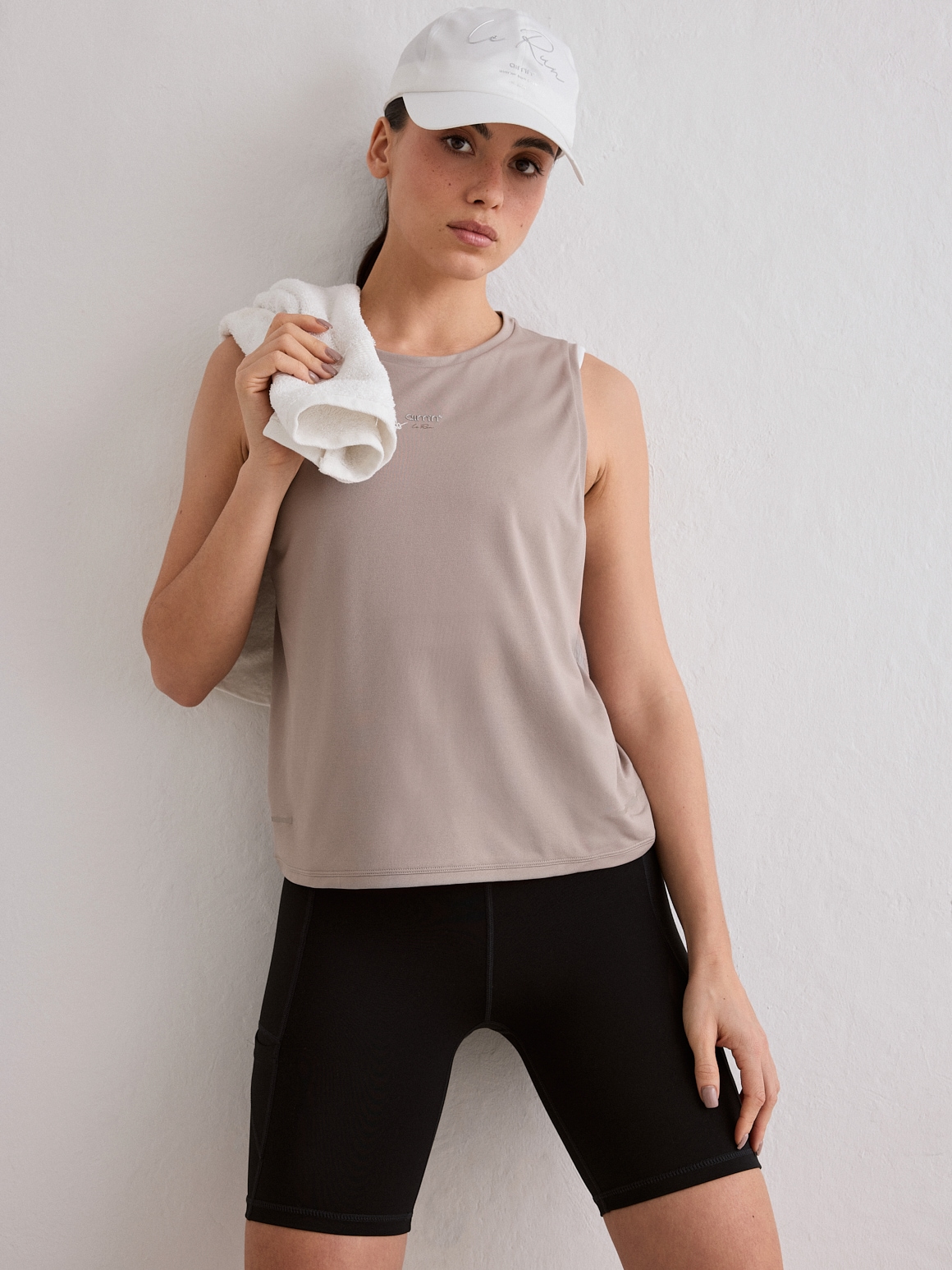 
AIM&acute;N, 
W RUNNING SLEEVELESS TOP, 
Detail 1
