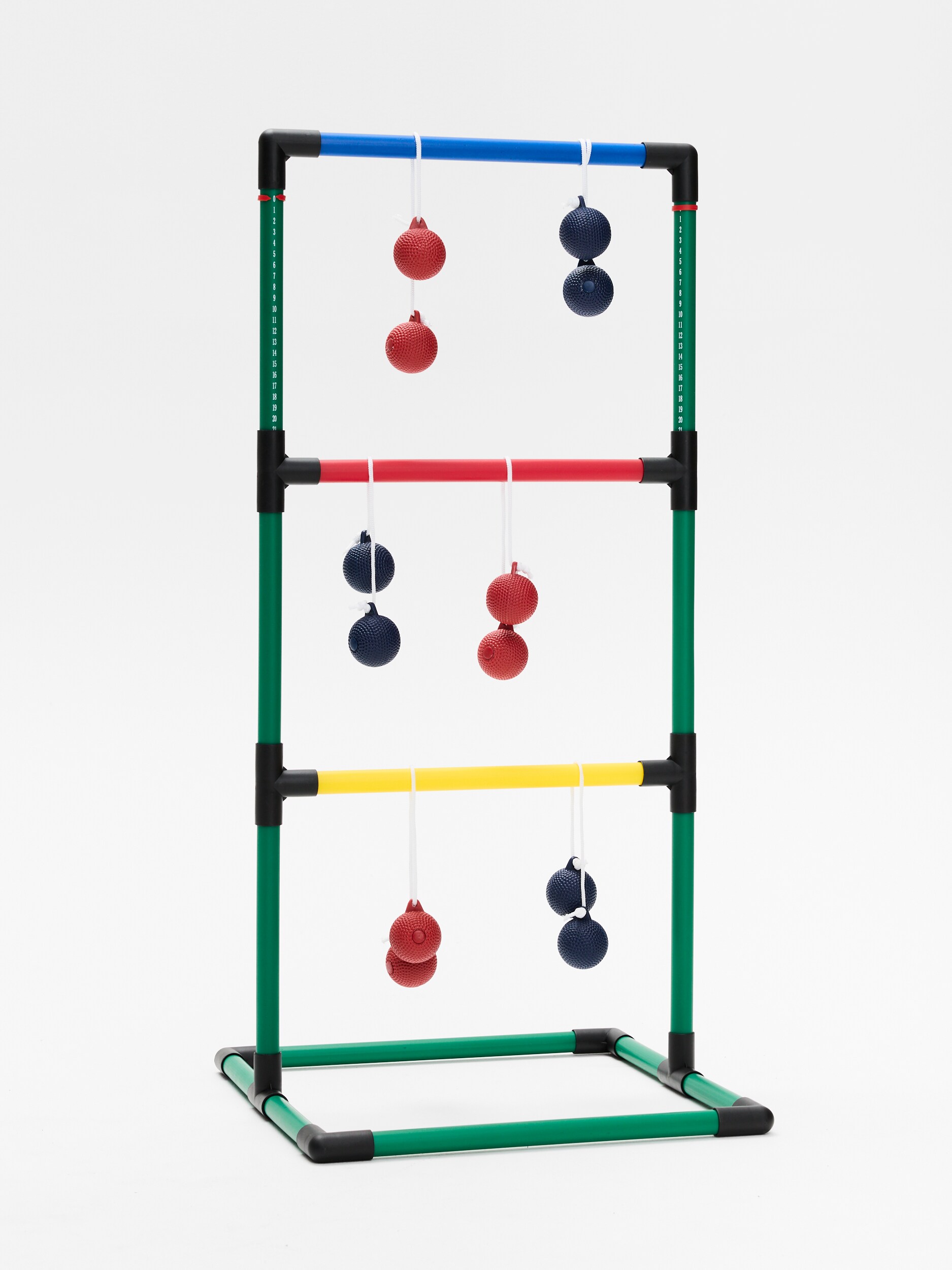 
REVOLUTION, 
LADDER GOLF, 
Detail 1

