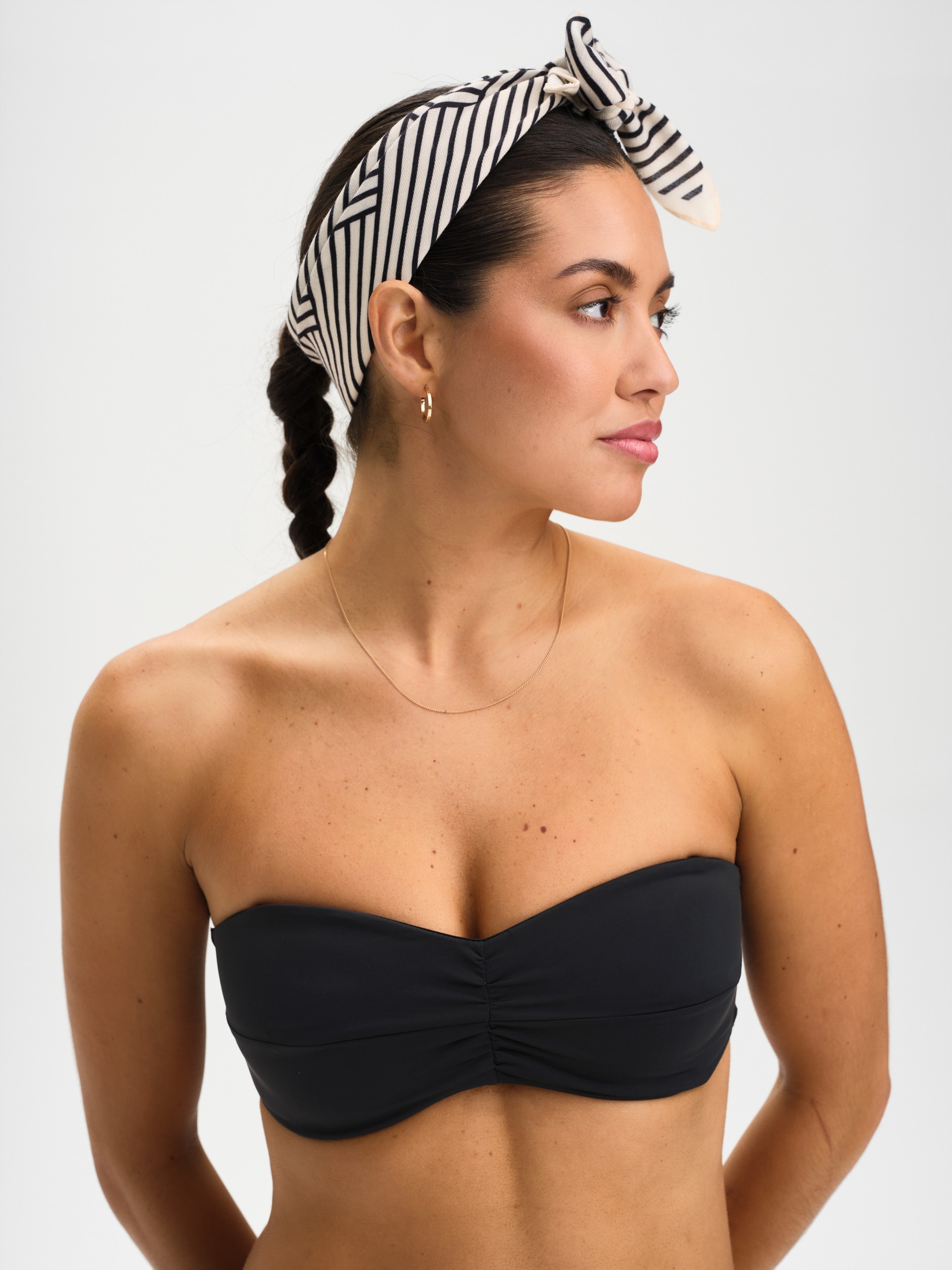 SOC, W BEACH BANDEAU