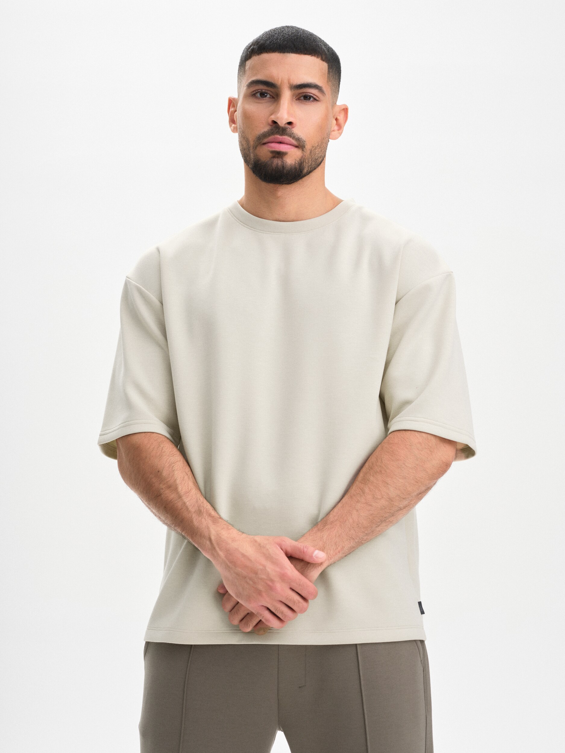 
SOC, 
M SOFT TEE, 
Detail 1
