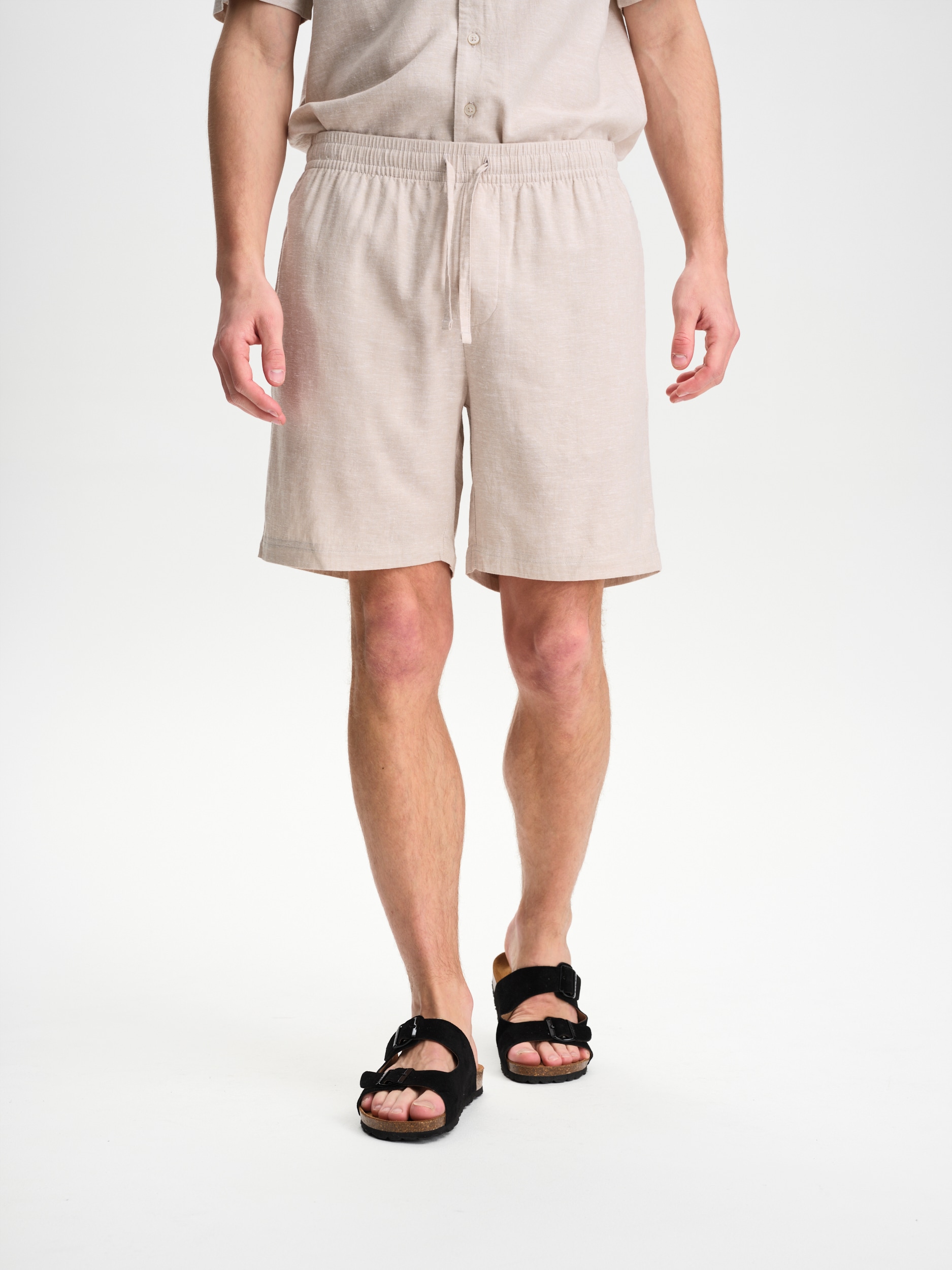 
RACE MARINE, 
M COAST LINEN SHORTS, 
Detail 1
