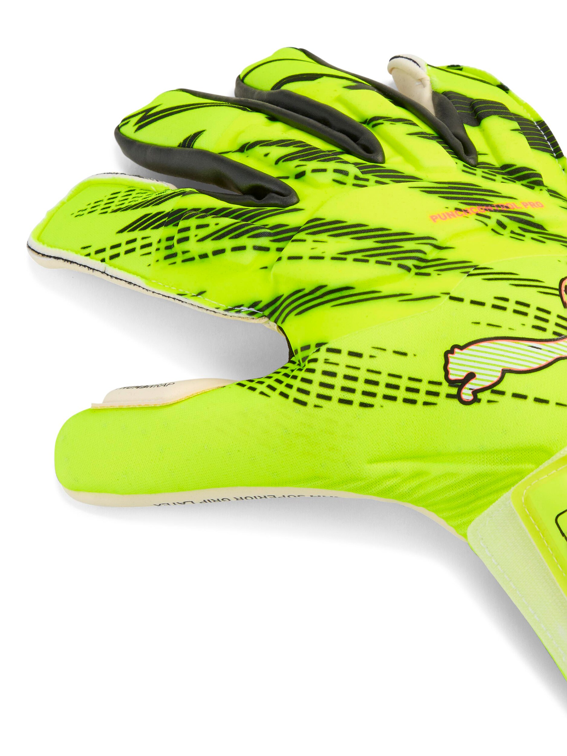 PUMA, PUMA ULTRA ULTIMATE HYBRID