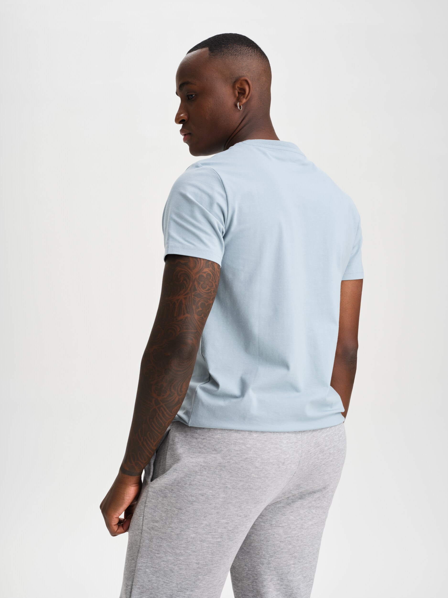 SOC, M SLIM FIT V-NECK TEE