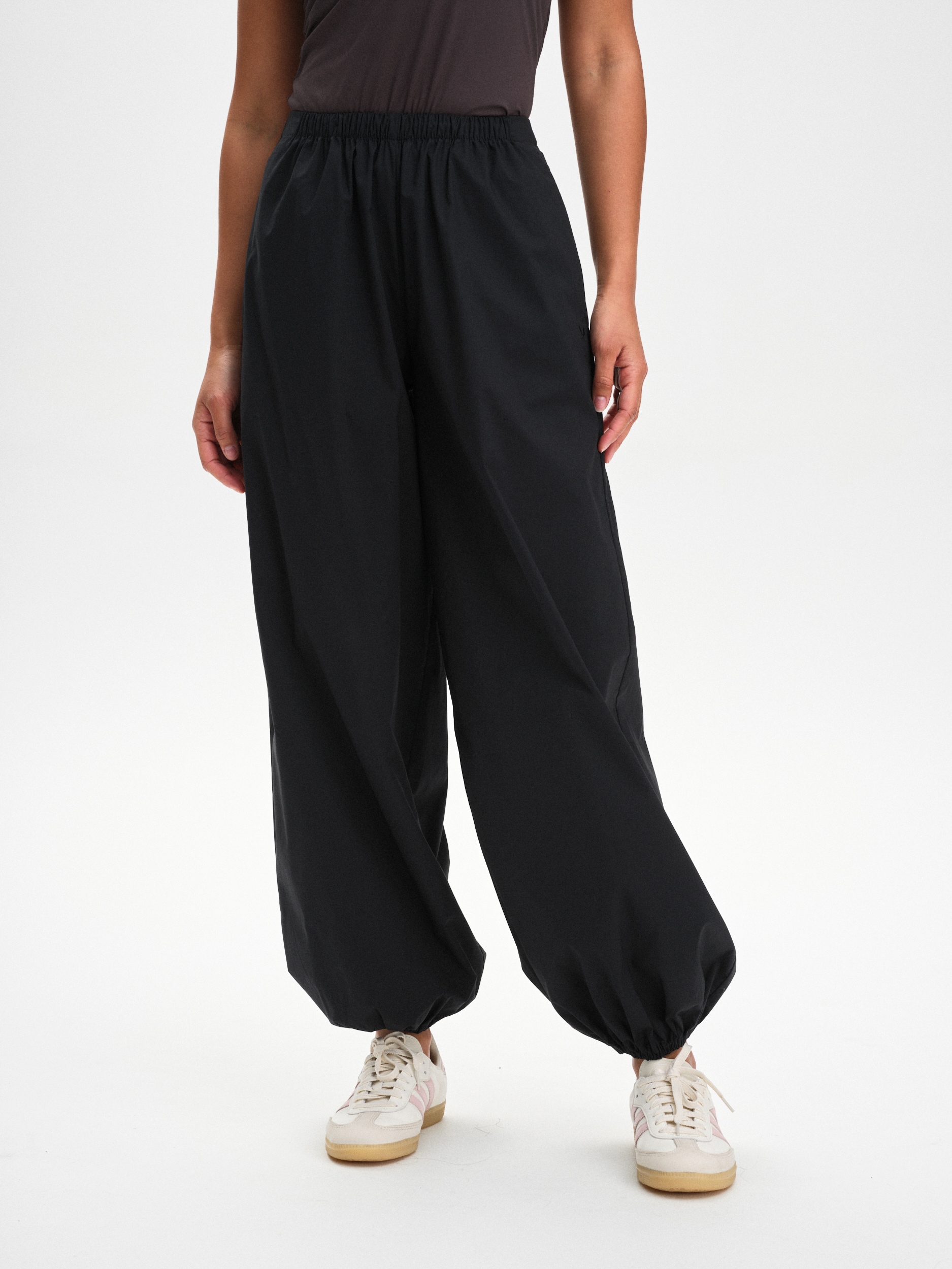 
SOC, 
W WOVEN BALLOON PANT, 
Detail 1
