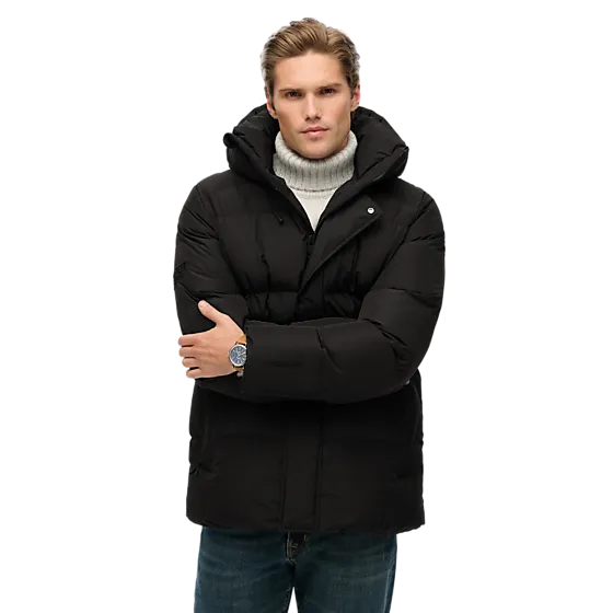 407007101101 SUPERDRY M Hooded 5 Baffle Sports Puffer 407007101101 SUPERDRY M Hooded 5 Baffle Sports Puffer Model01 Detail
