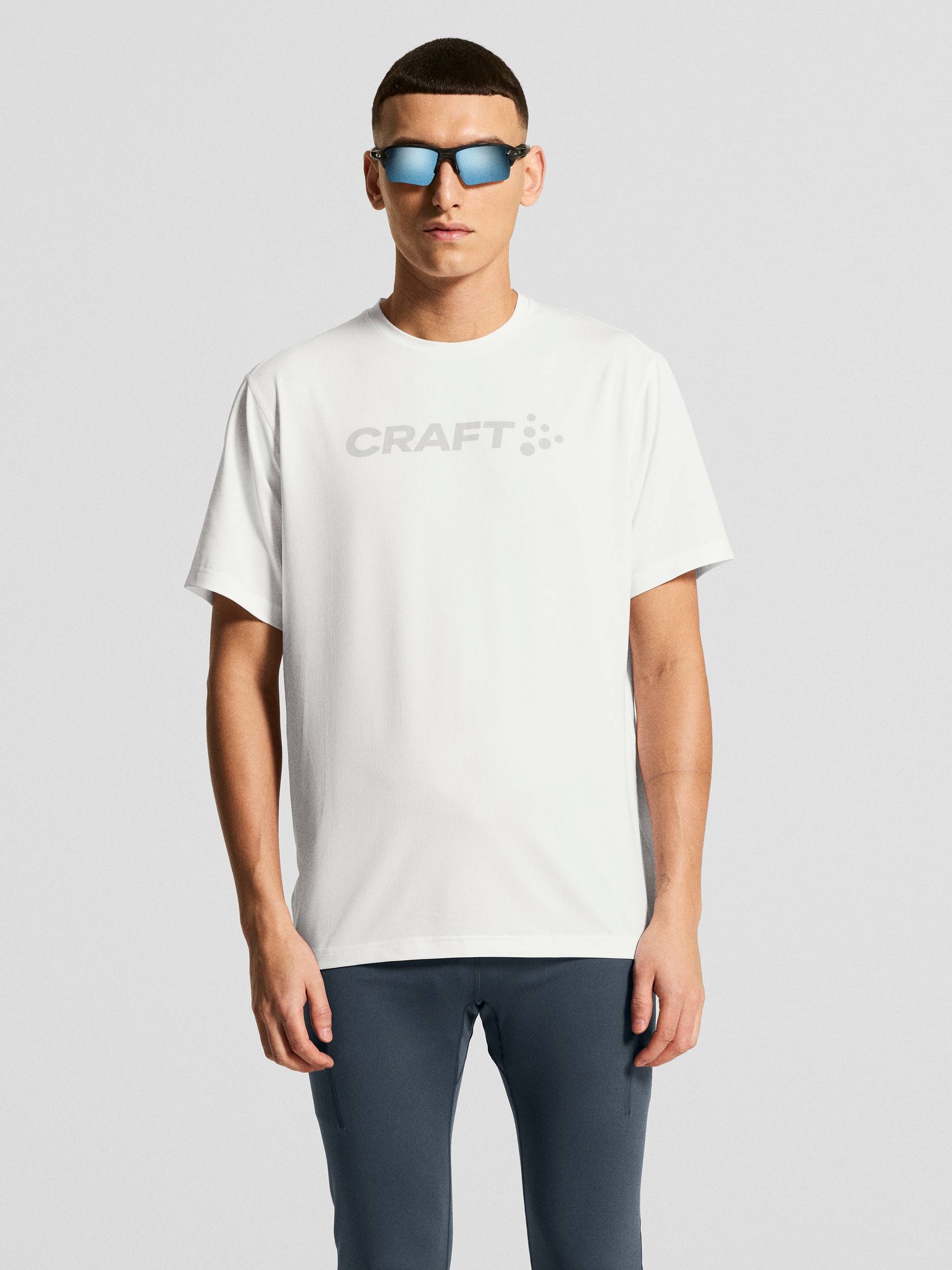 
CRAFT, 
M ESSENCE LOGO TEE, 
Detail 1
