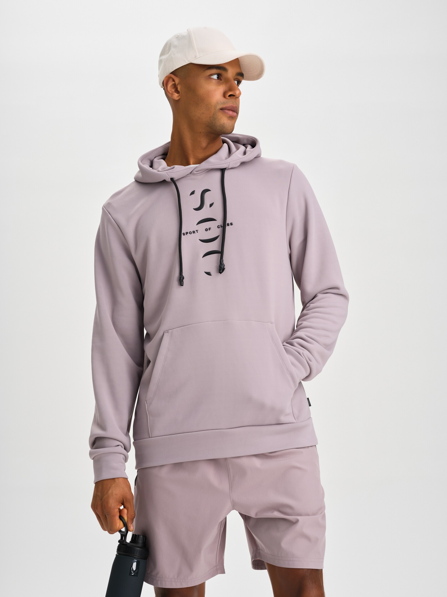 
SOC, 
M Fitness Hood, 
Detail 1
