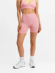 SIGNATURE SEAMLESS BIKE SHORTS - NOSTALGIC PINK Model01 Small1x1