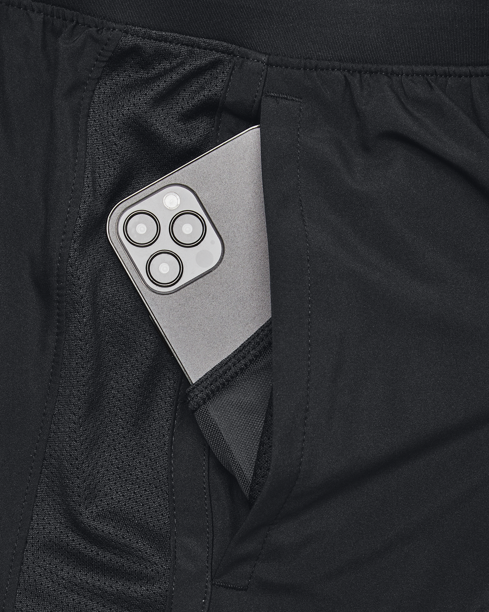 UNDER ARMOUR, M Launch 5" 2-In1 Shorts