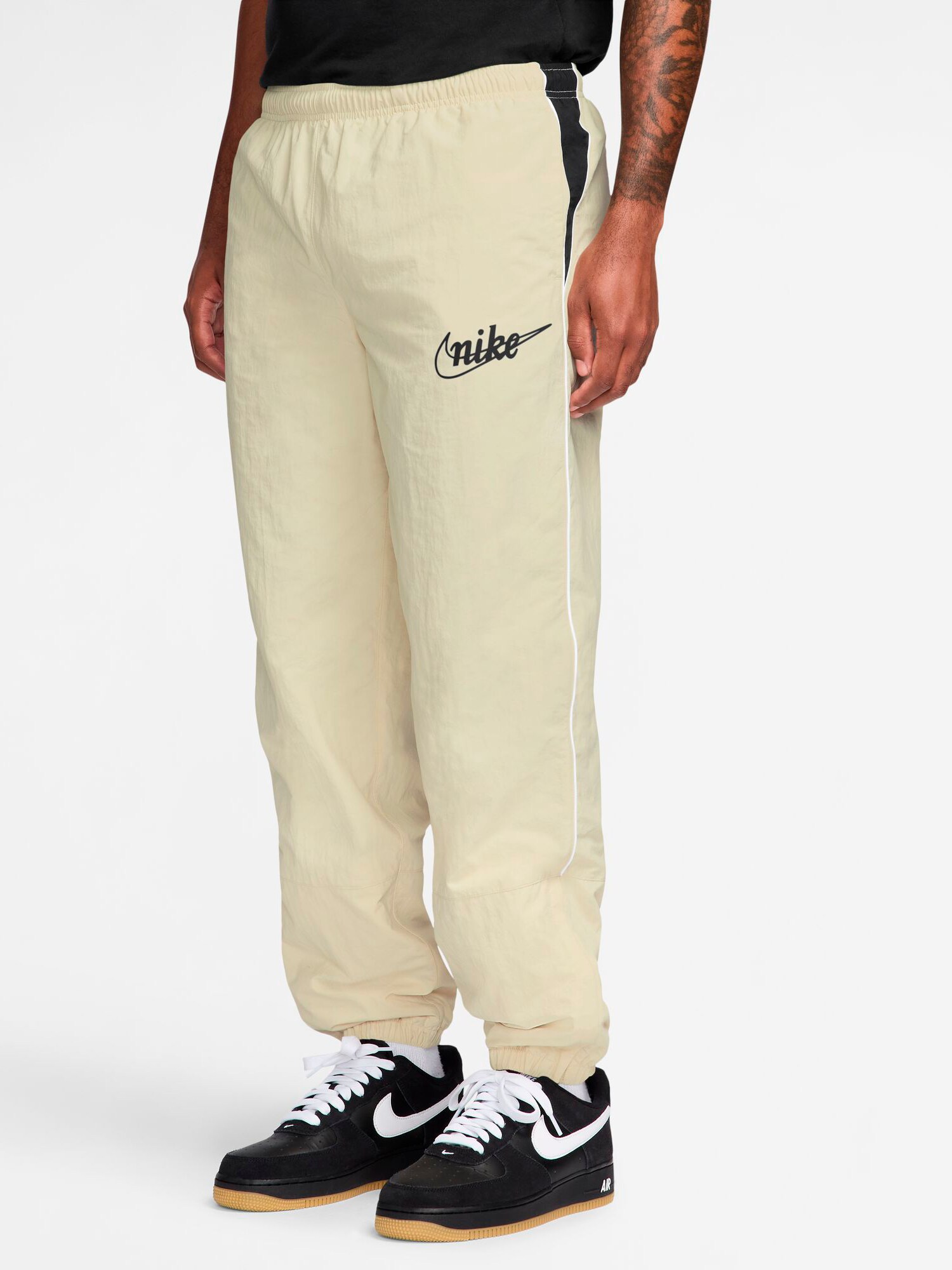 
NIKE, 
M NK CLUB LIGHTWEIGHT PANTS, 
Detail 1
