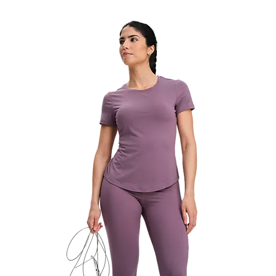 395915107101 SOC W Breathe Tee 395915107101 SOC W Breathe Tee Model01 Detail