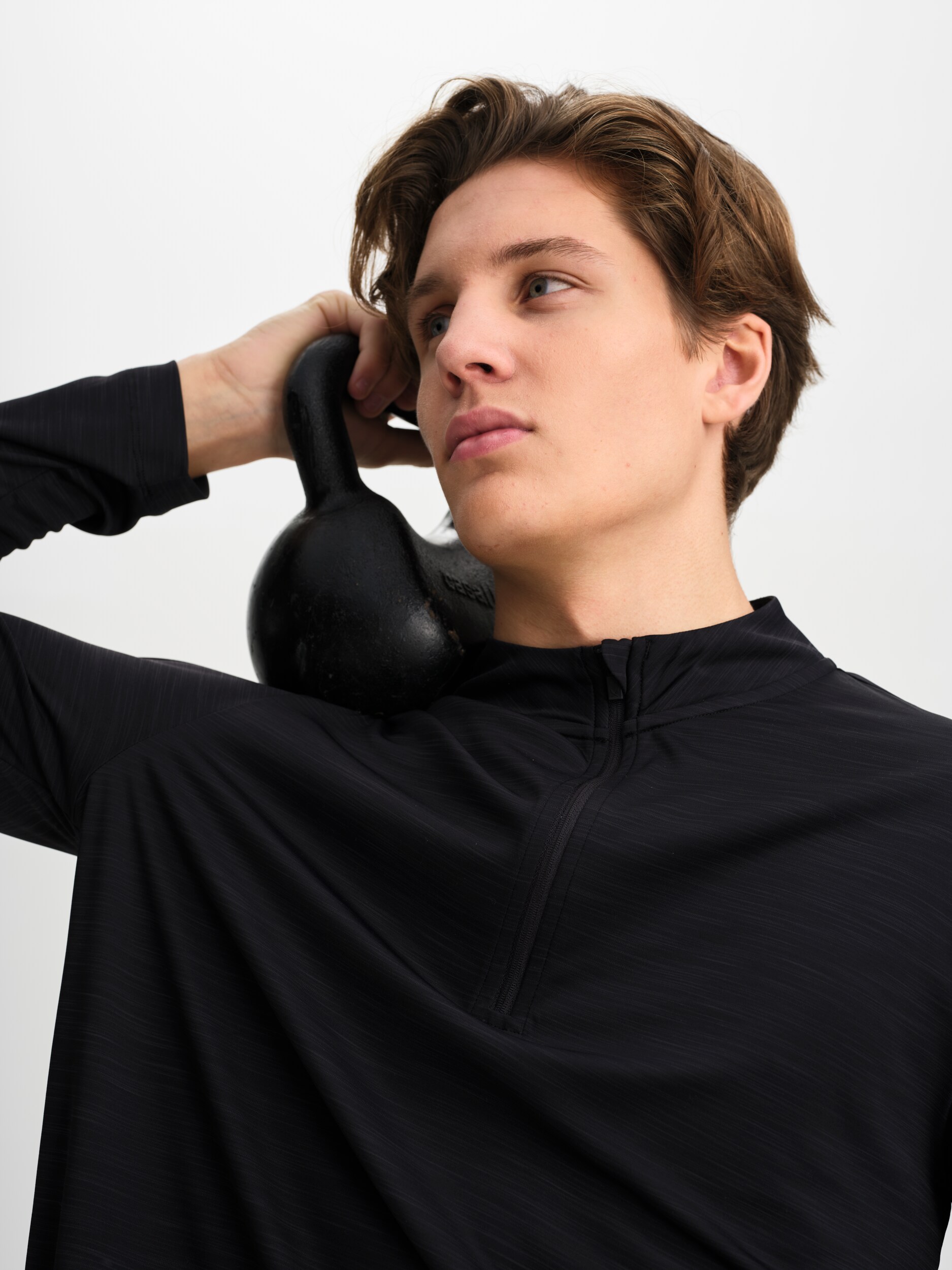 SOC, M TRAIN HALFZIP