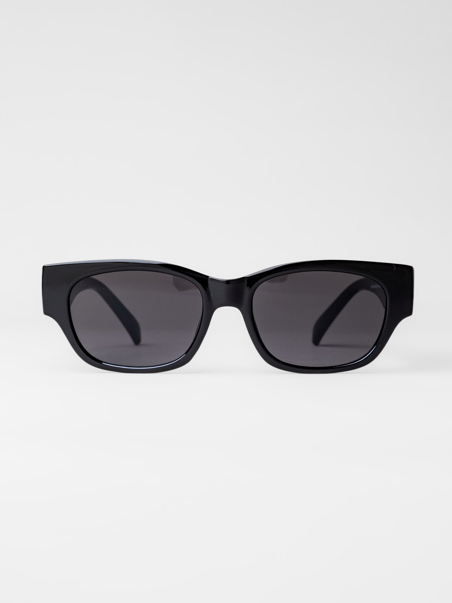 
ELLA & JAY, 
SLEEK, 
Detail 1
