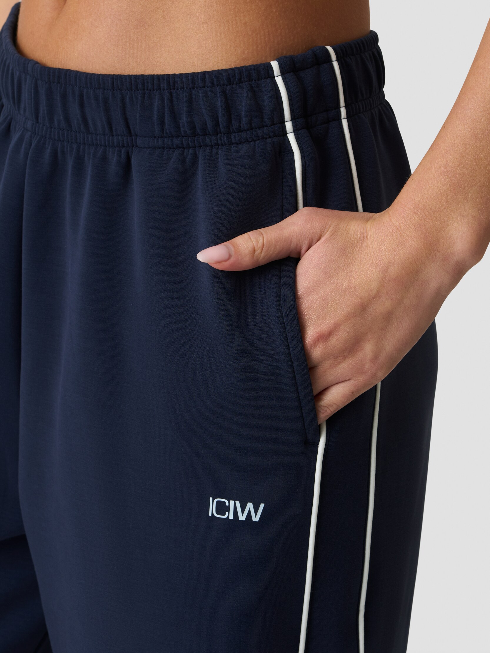 ICANIWILL, W CONTRAST STRAIGHT LEG PANTS