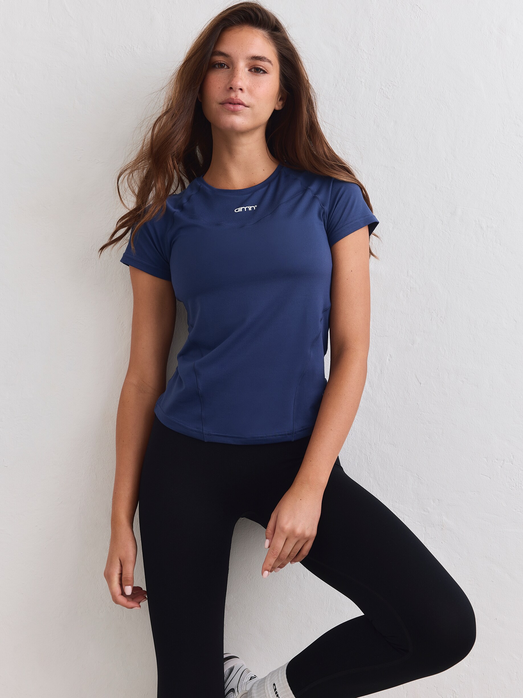 
AIM&acute;N, 
W Soft Basic Short Sleeve, 
Detail 1
