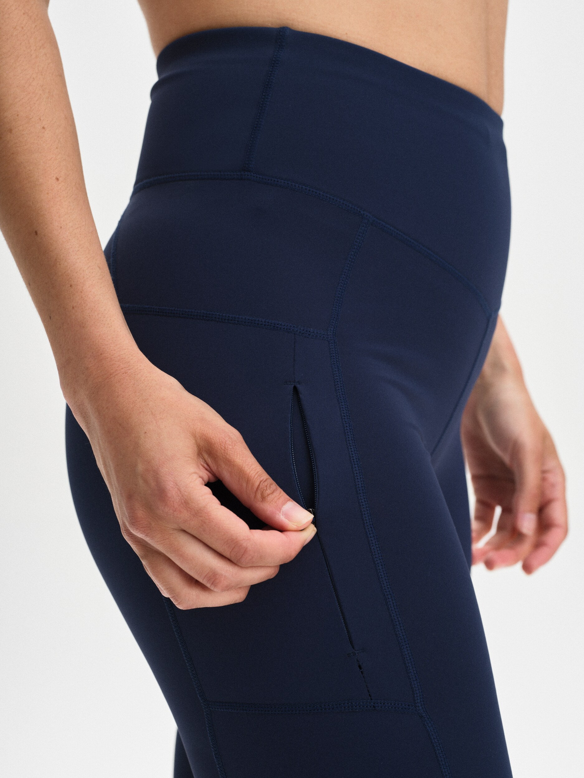 SOC, W Run Miles Tights