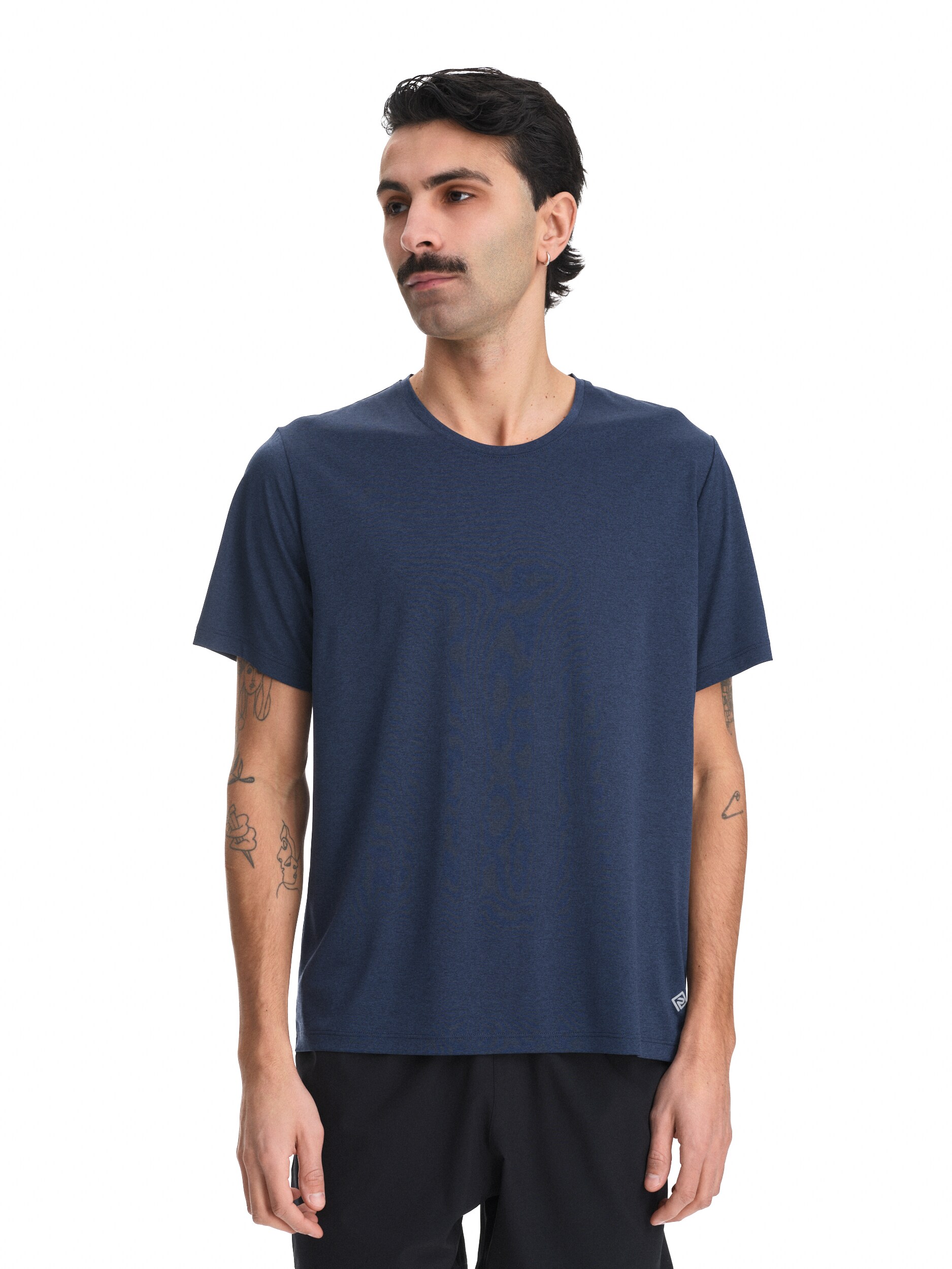 
RONHILL, 
Run Tee M, 
Detail 1
