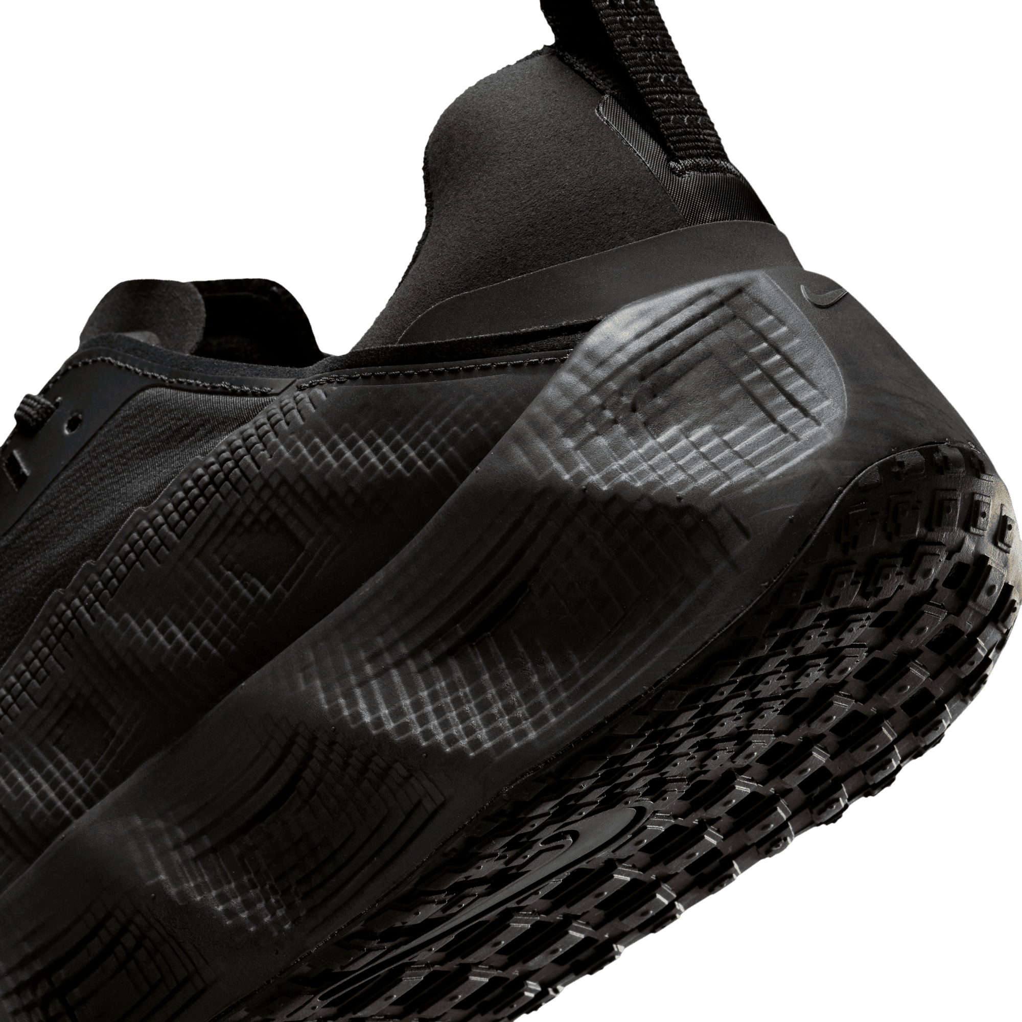 NIKE, M AVA ROVER