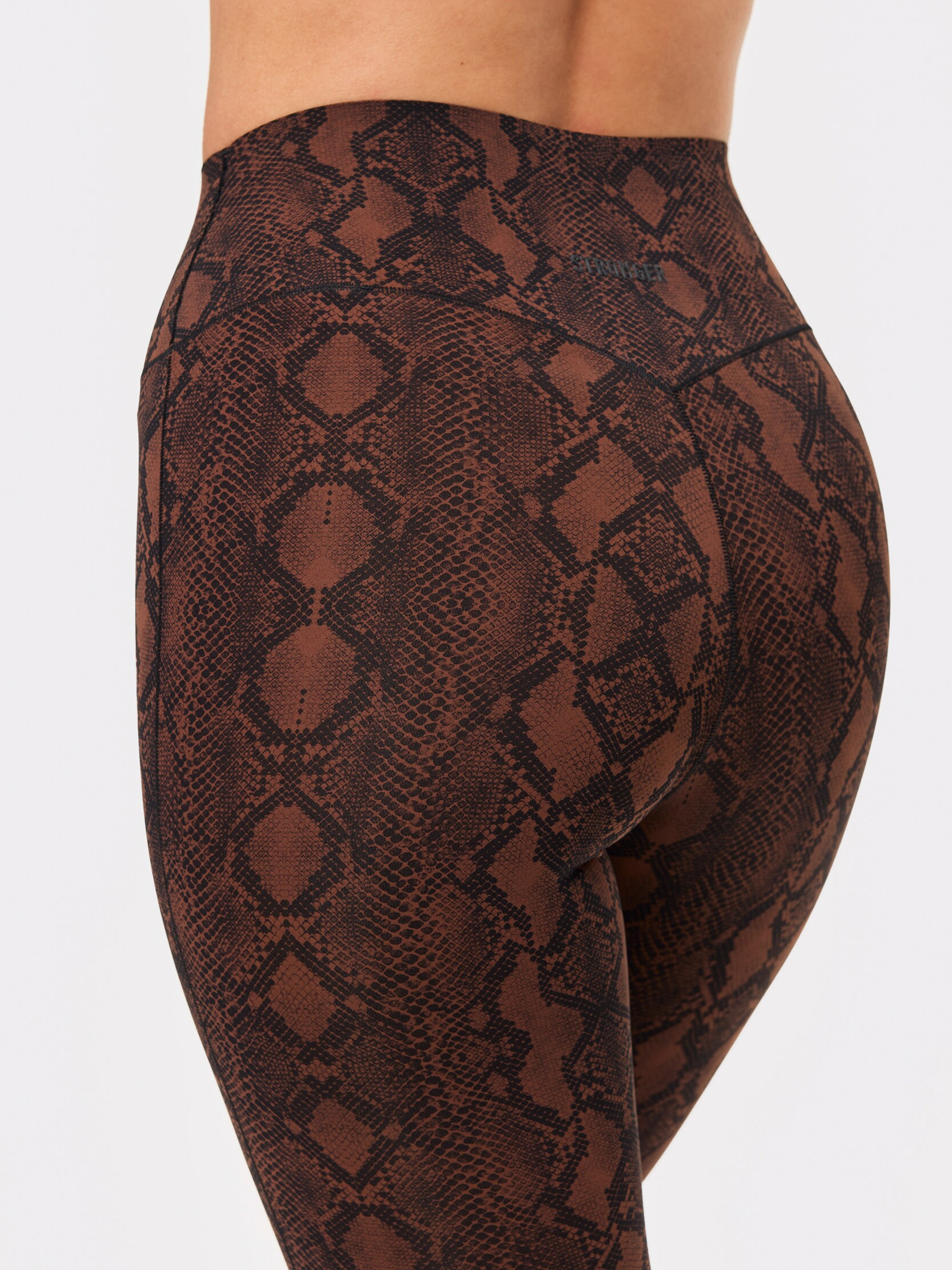 STRONGER, Sleek Printed Leggings