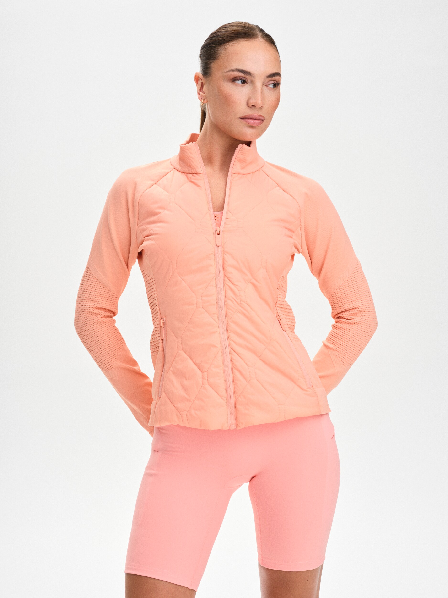 
SOC, 
W Seamless Jacket, 
Detail 1
