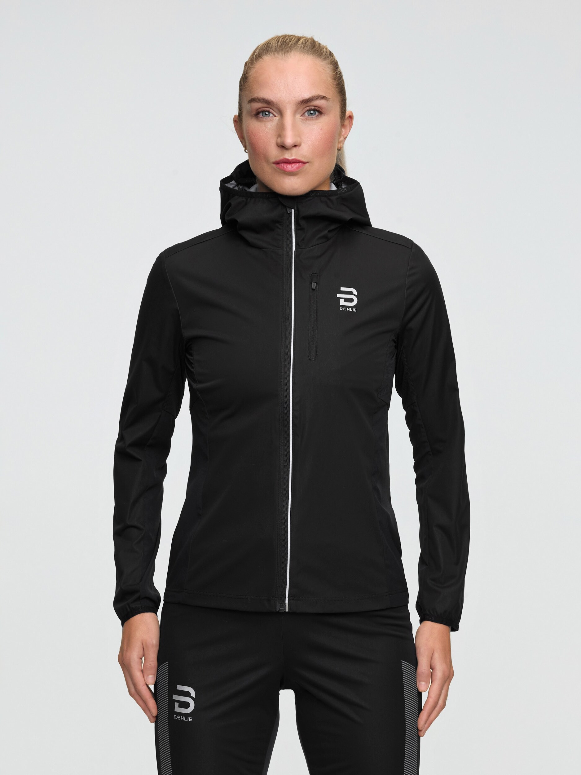 
DAHLIE, 
W Jkt Winter Run Protect, 
Detail 1
