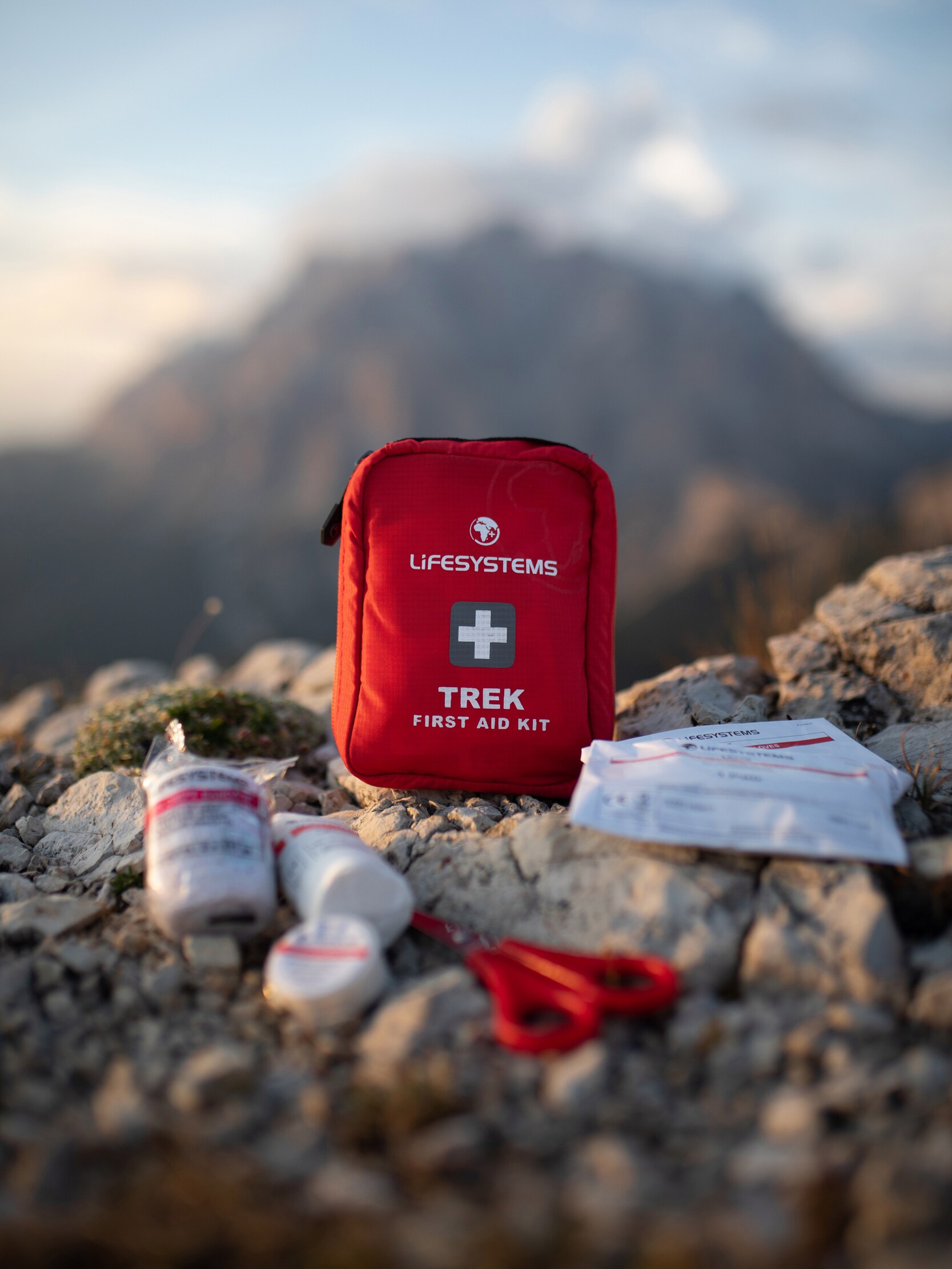 LIFESYSTEMS, Trek First Aid Kit