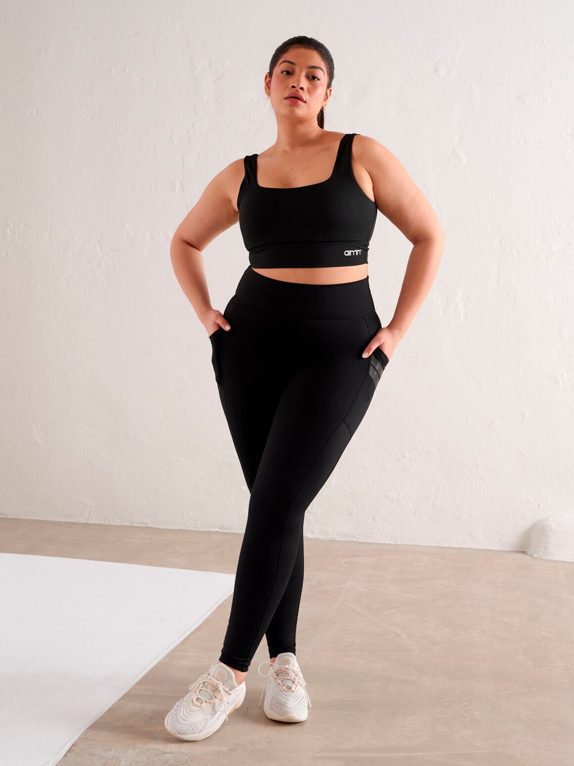 AIM&acute;N, ESSENTIAL POCKET TIGHTS