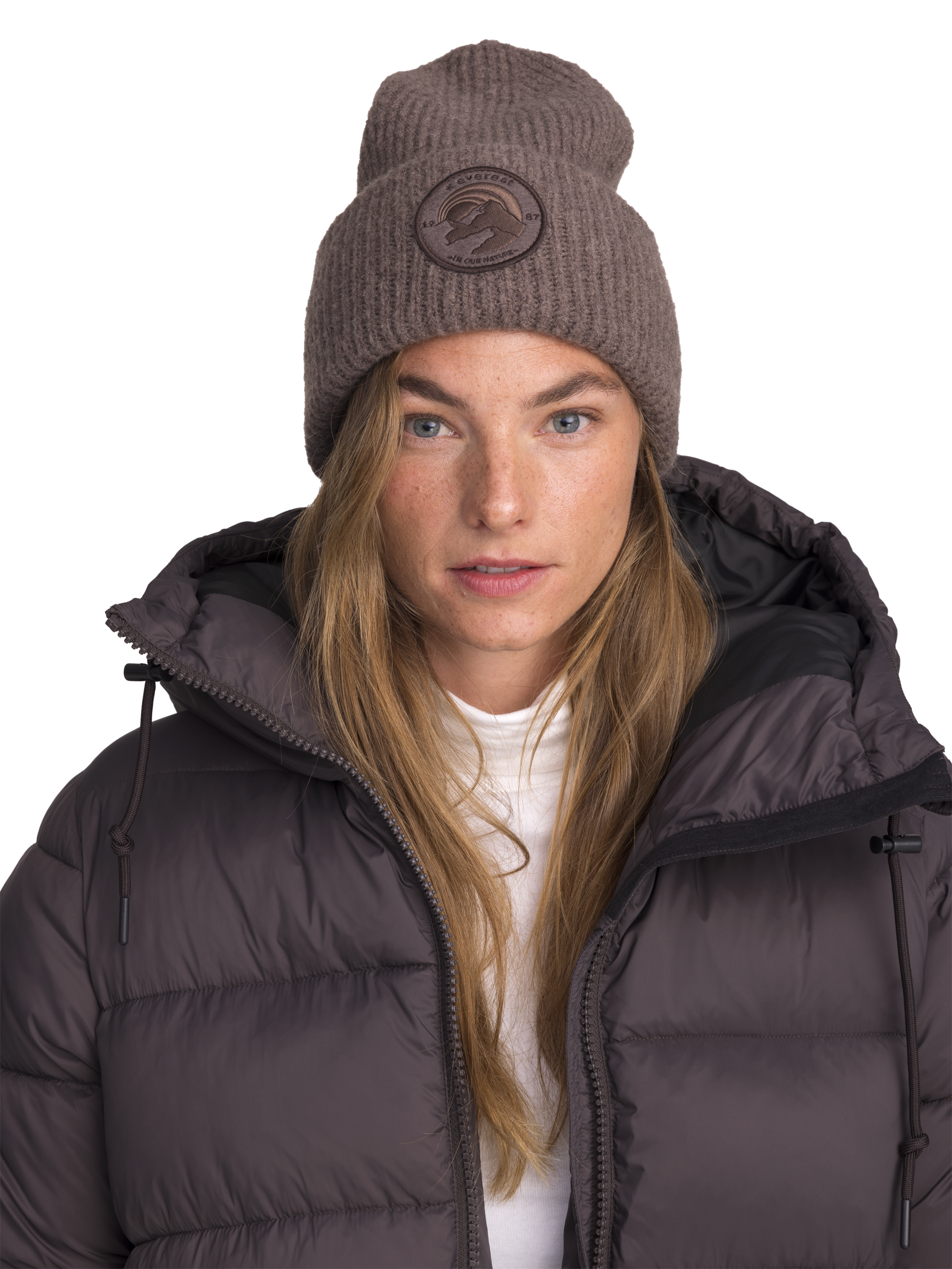 
EVEREST, 
Heavy Knit Badge Beanie, 
Detail 1
