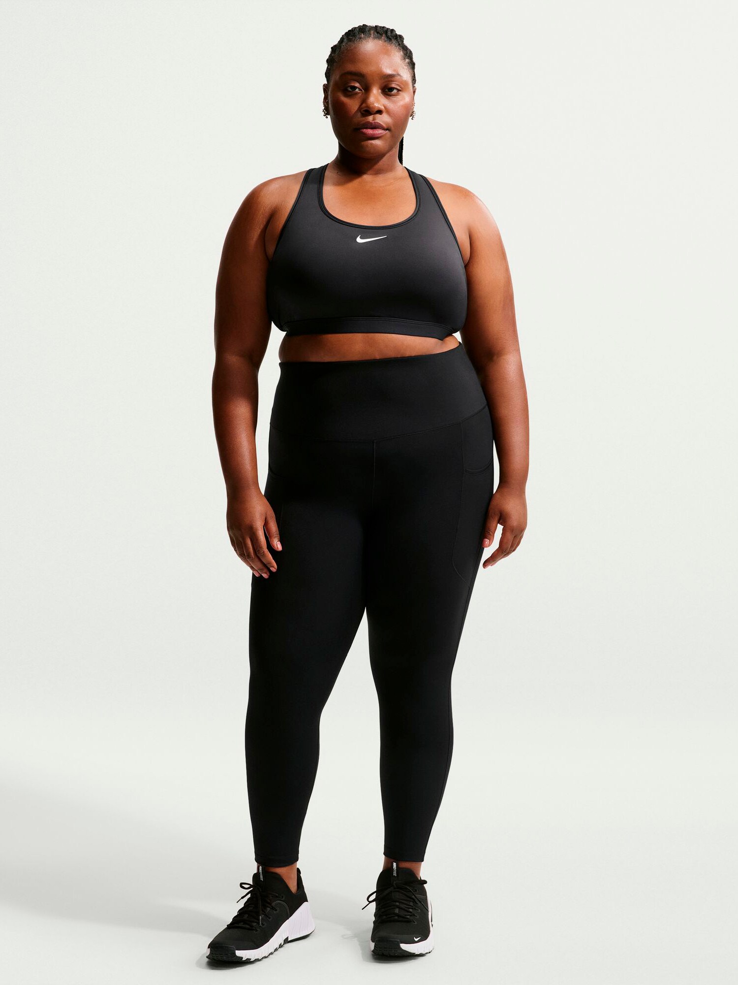 NIKE, NIKE SWOOSH MEDIUM SUPPORT WOMEN'S