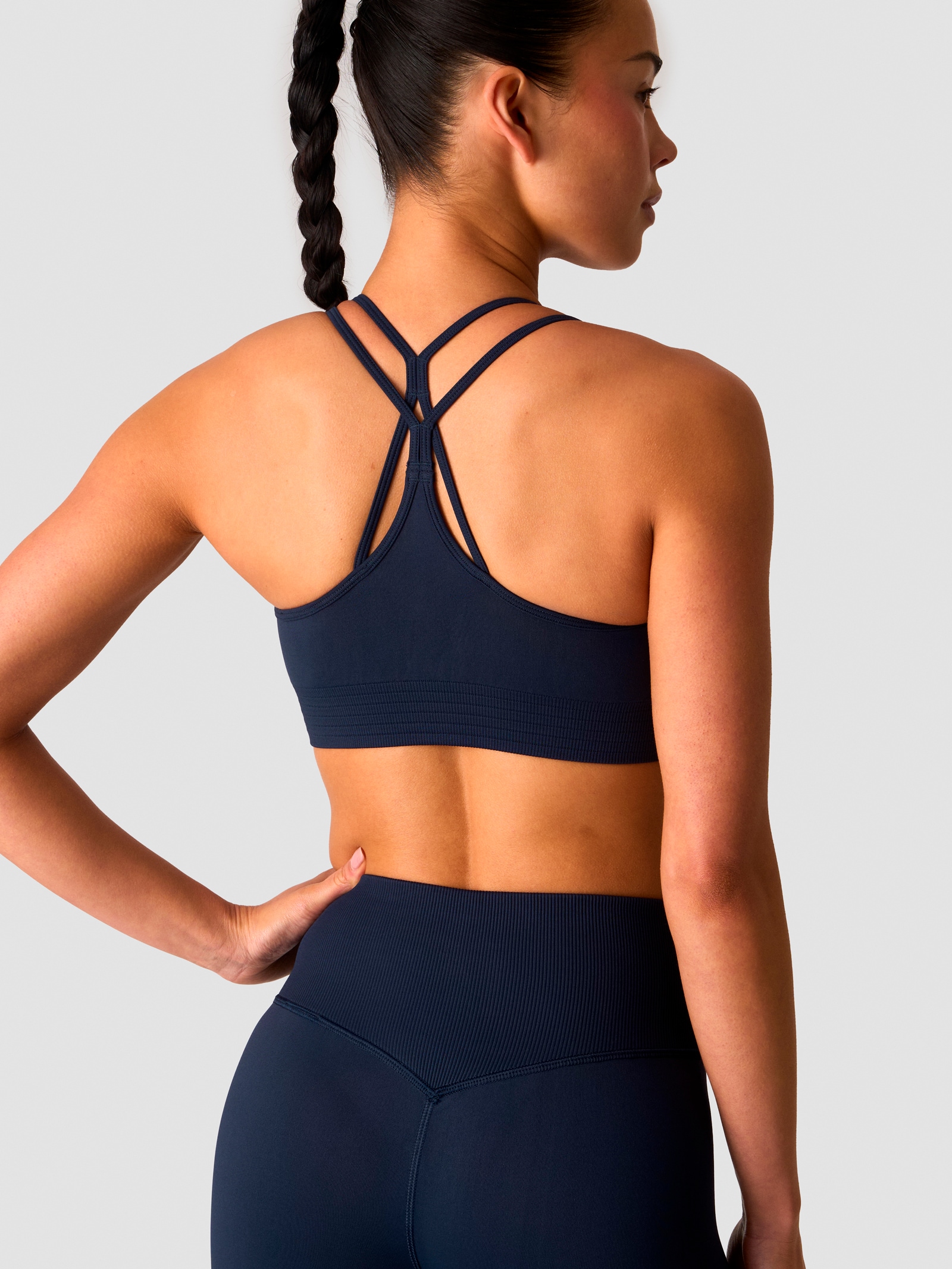 ICANIWILL, Define Seamless V-shape Sports Bra W