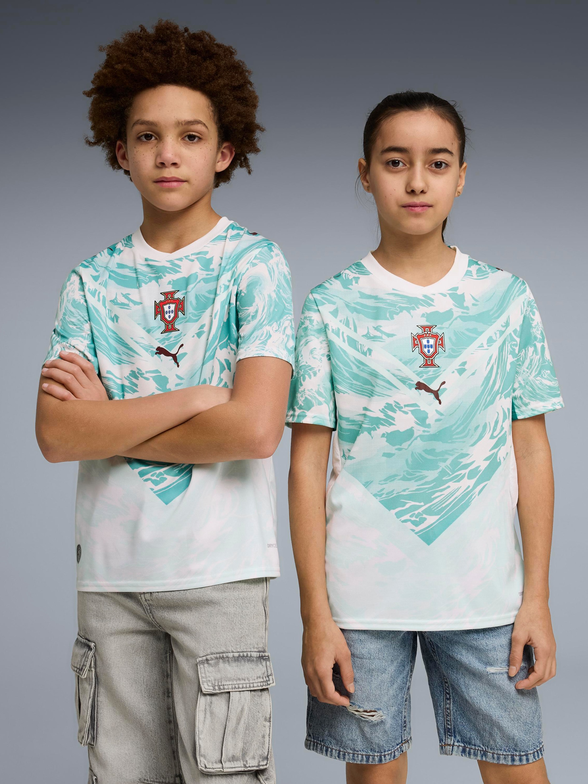 
PUMA, 
FPF AWAY JERSEY REPLICA JR, 
Detail 1
