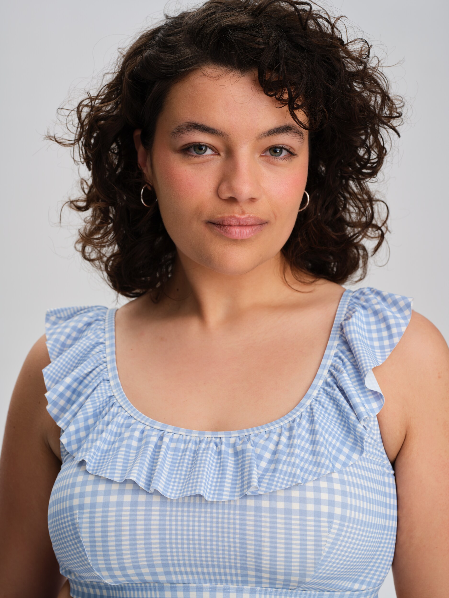 SOC, W Beach Frill Top