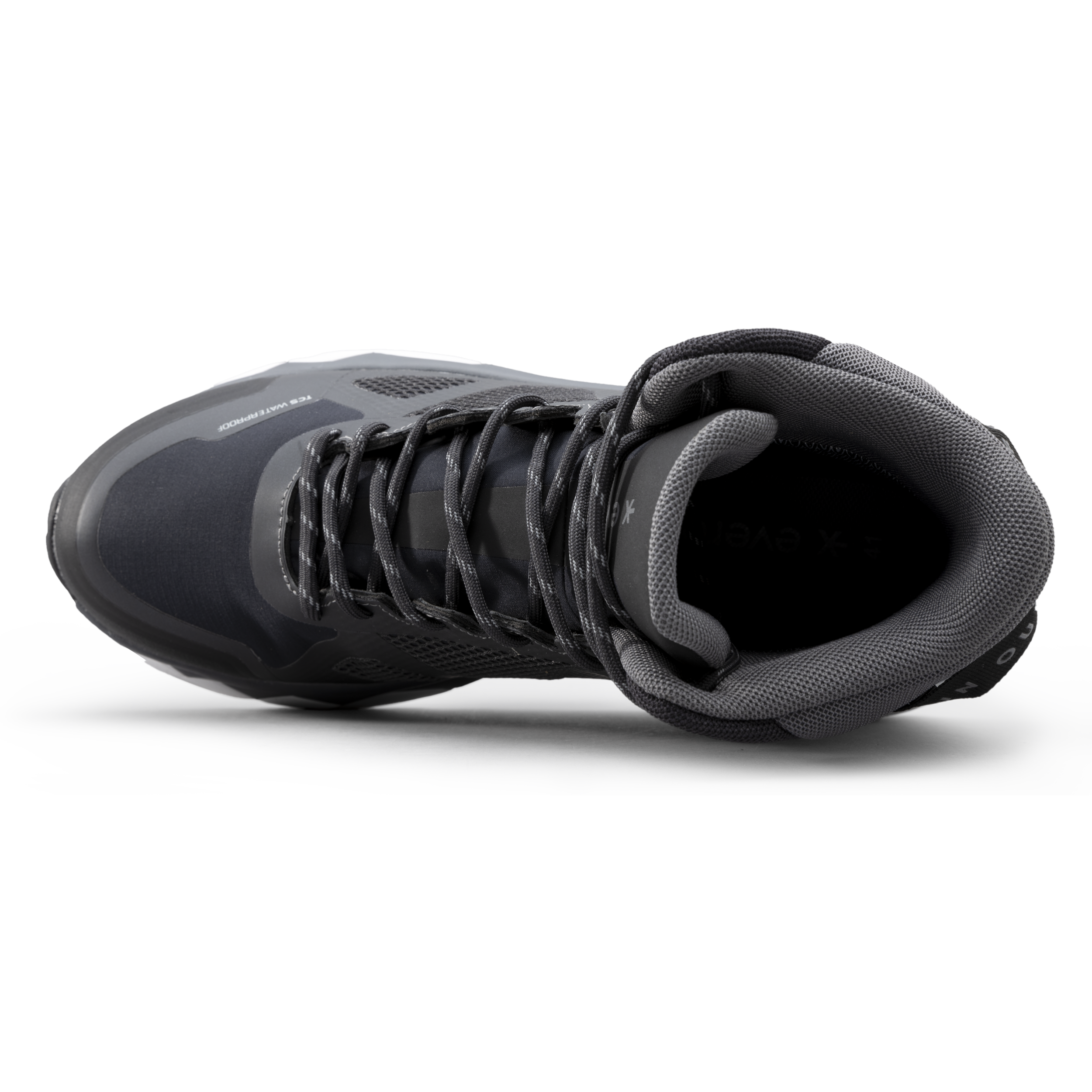 EVEREST, M Shields Hike Mid