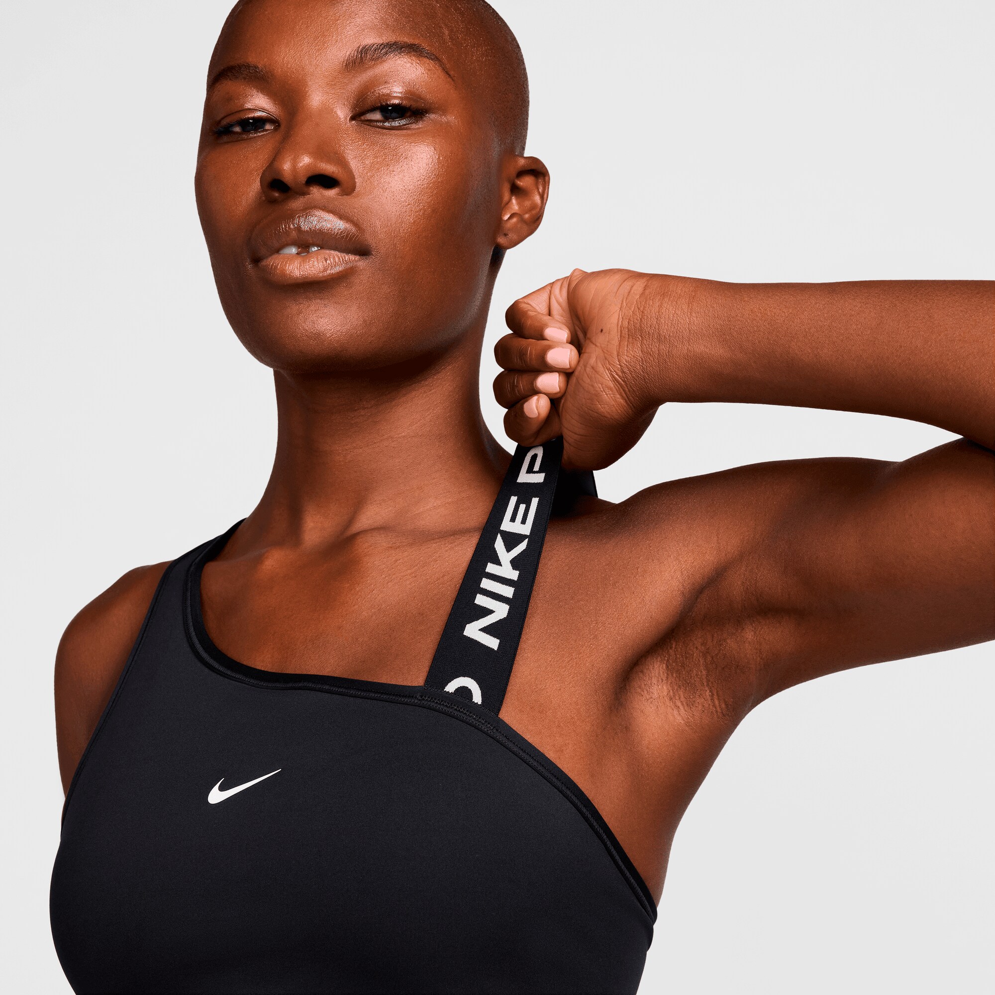NIKE, Nike Pro Swoosh Medium-Support Women