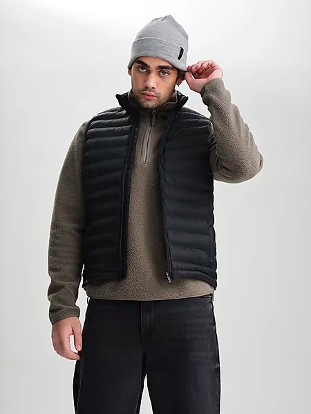 359645101101 EVEREST M Liner Vest 359645101101 EVEREST M Liner Vest Model01 Detail