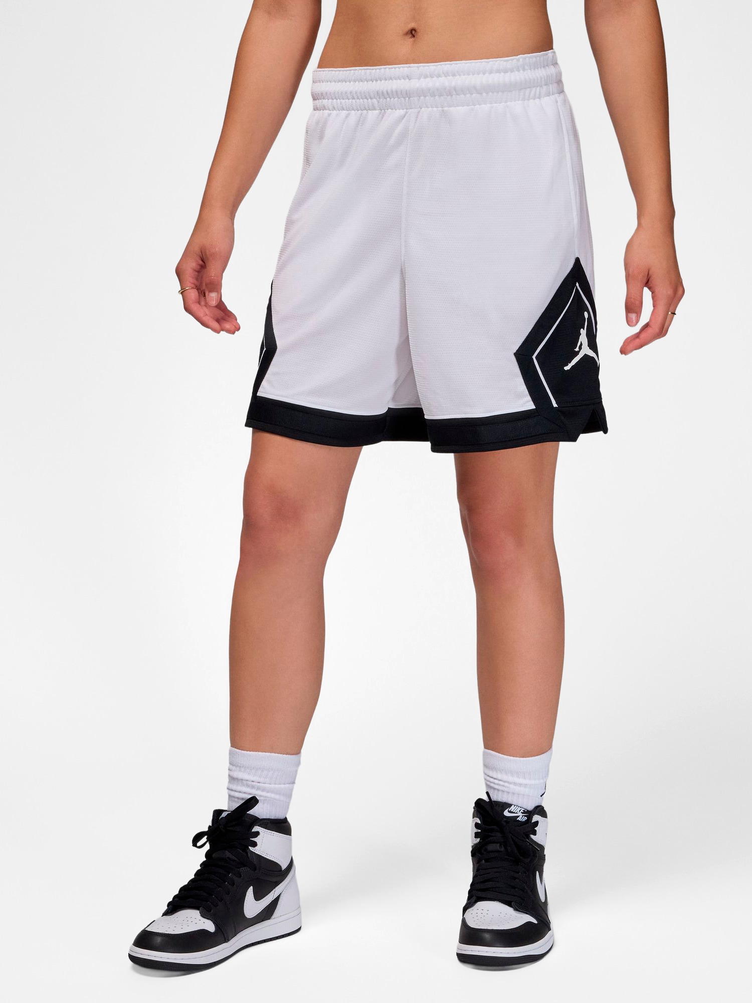 
JORDAN, 
W J Spt Dmnd Short 4, 
Detail 1
