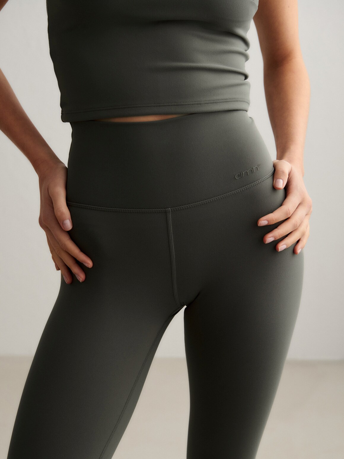 AIM&acute;N, Sense Tights