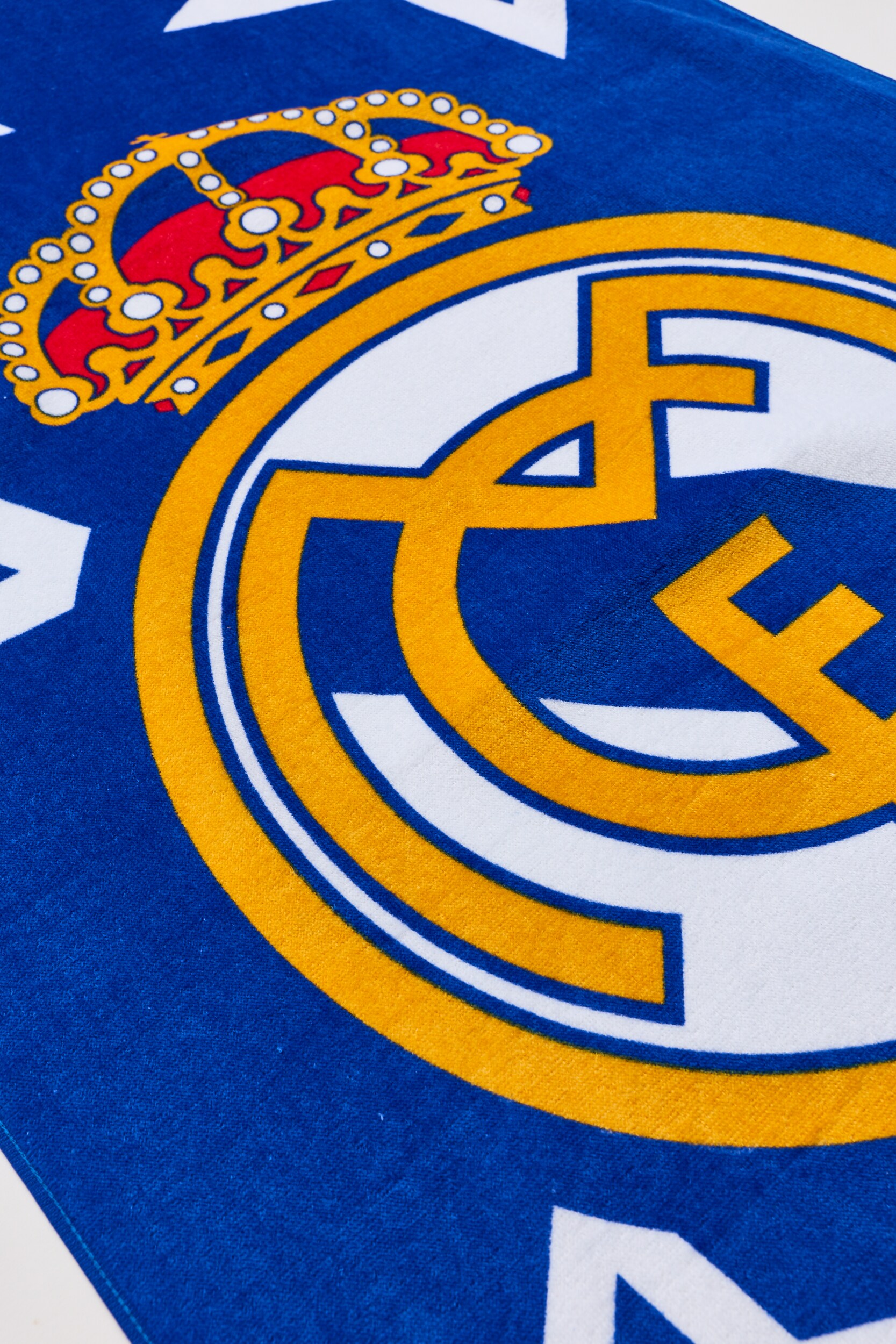 BJ&Ouml;RNA, FOOTBALL TOWEL CLUB