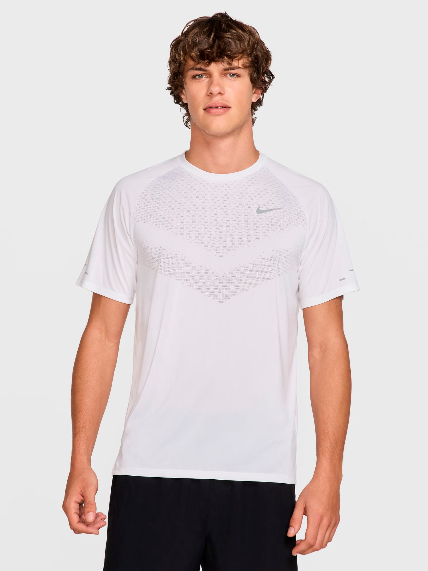 
NIKE, 
M Nk Dfadv Stride Ss Top, 
Detail 1
