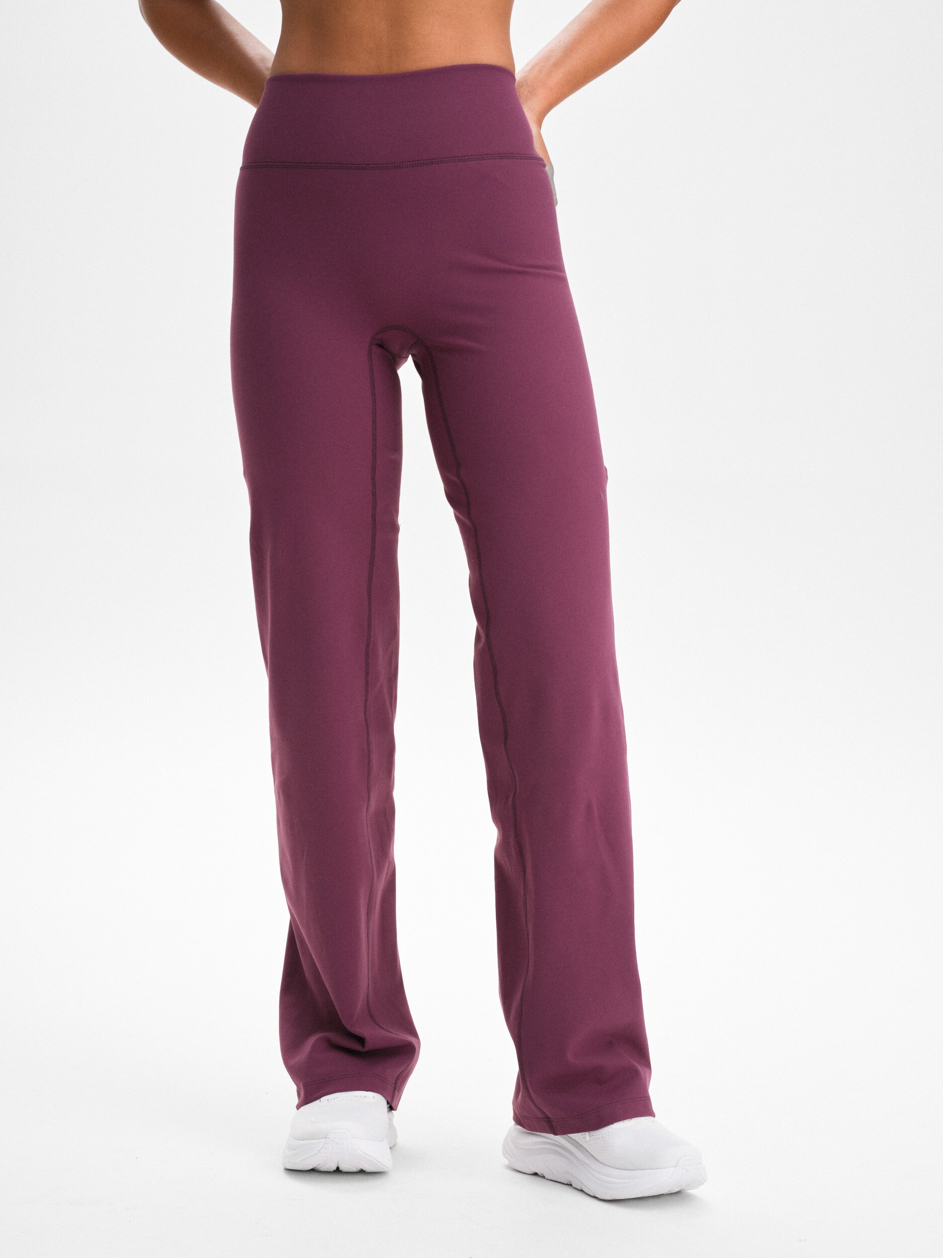 
SOC, 
W SOFT FITNESS STRAIGHT, 
Detail 1
