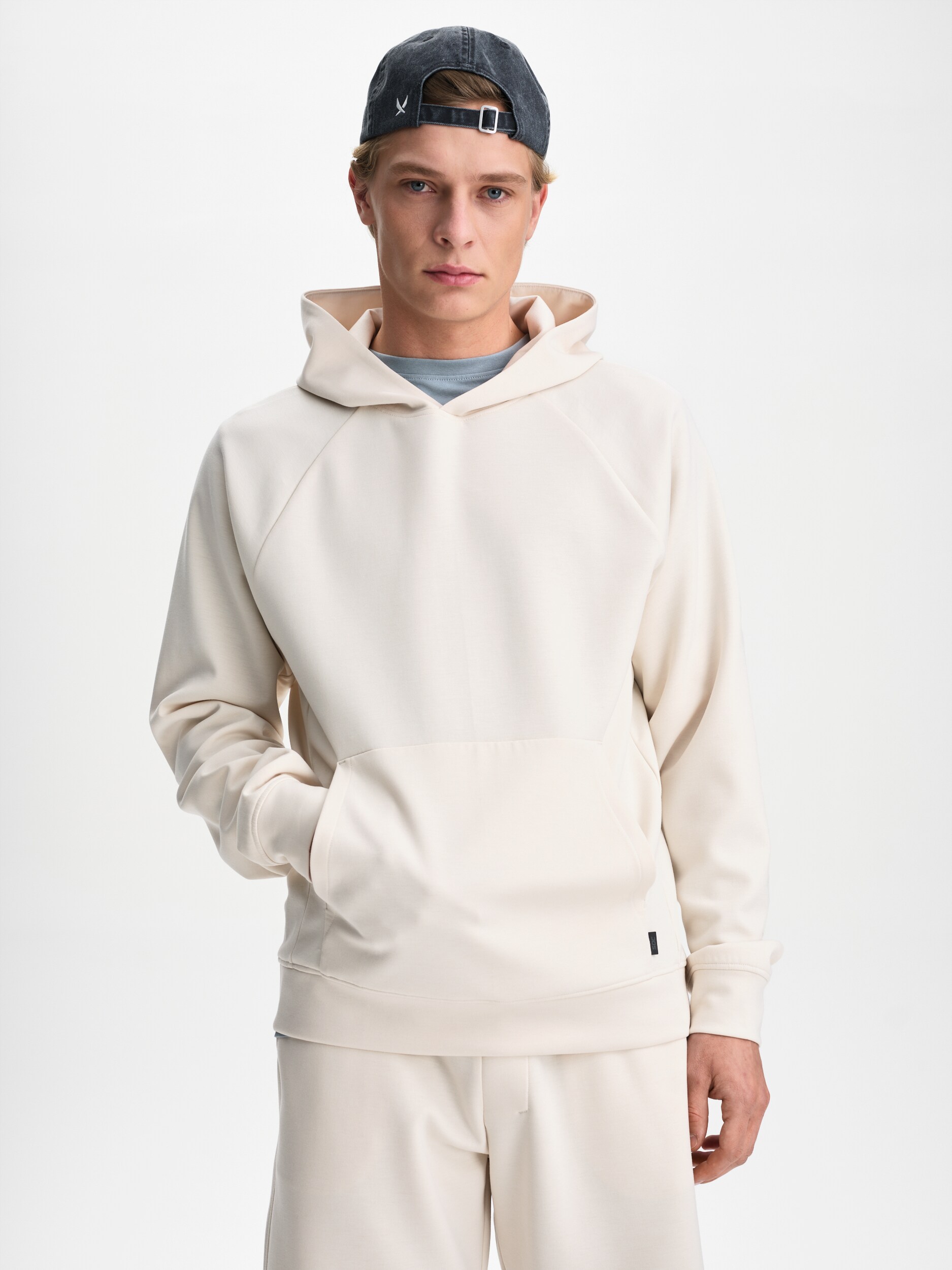 
SOC, 
M SOFT HOOD, 
Detail 1
