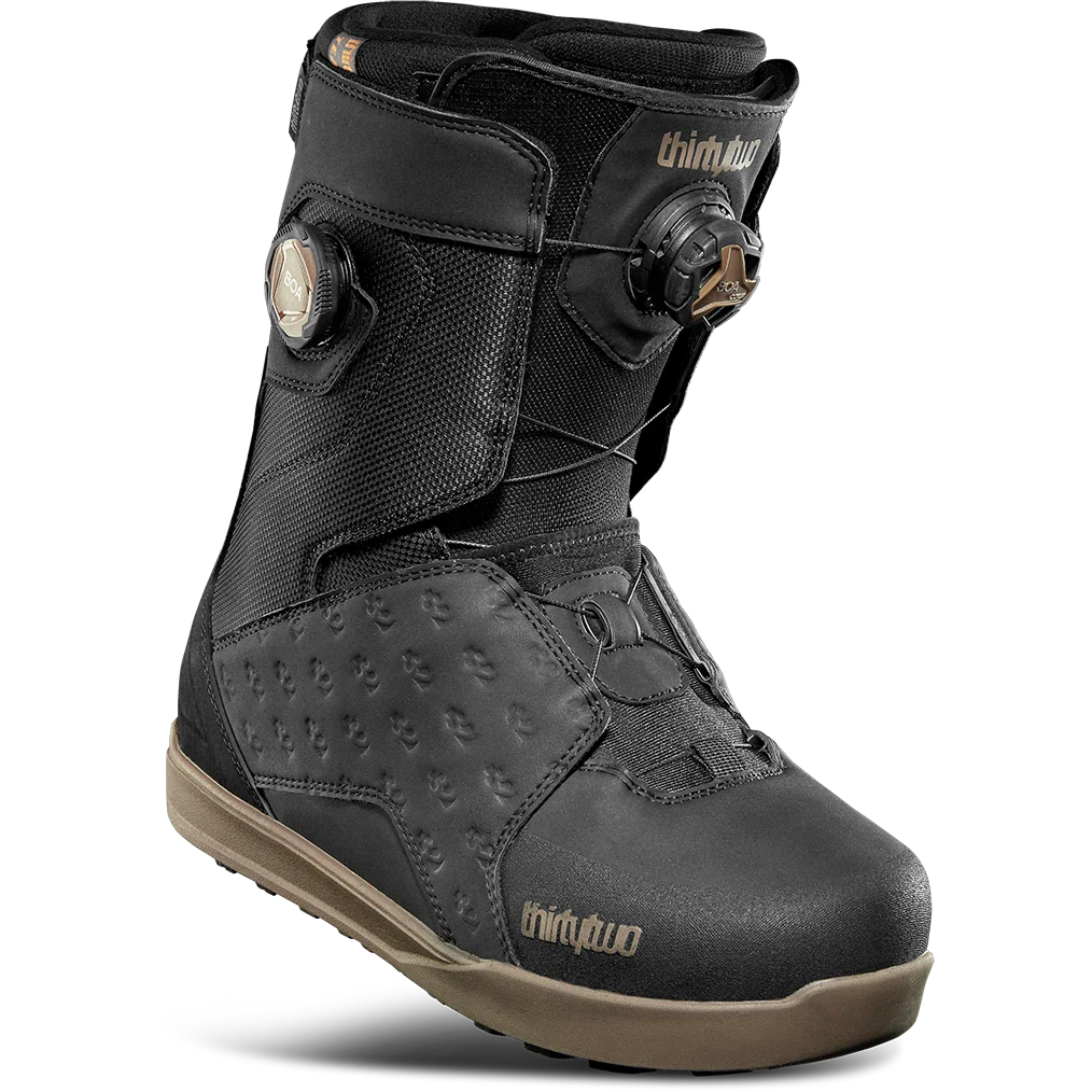 
THIRTYTWO, 
Lashed Double Boa, 
Detail 1
