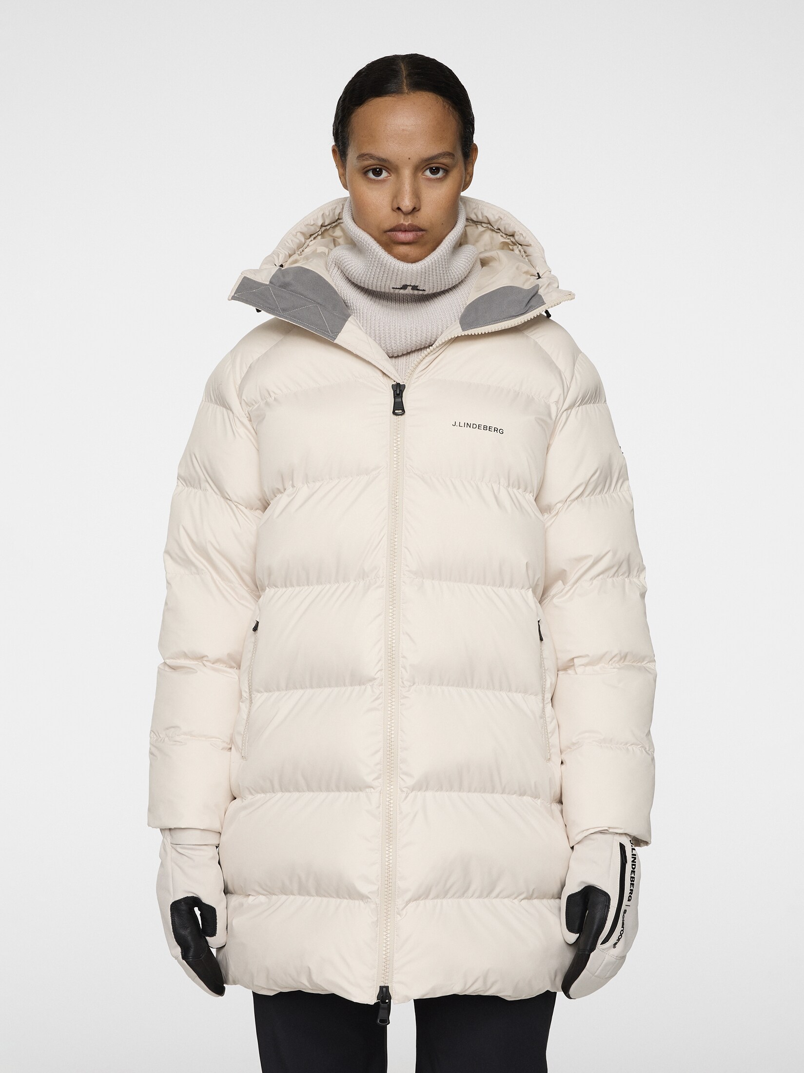 
J LINDEBERG, 
W Baryl Padded Parka, 
Detail 1
