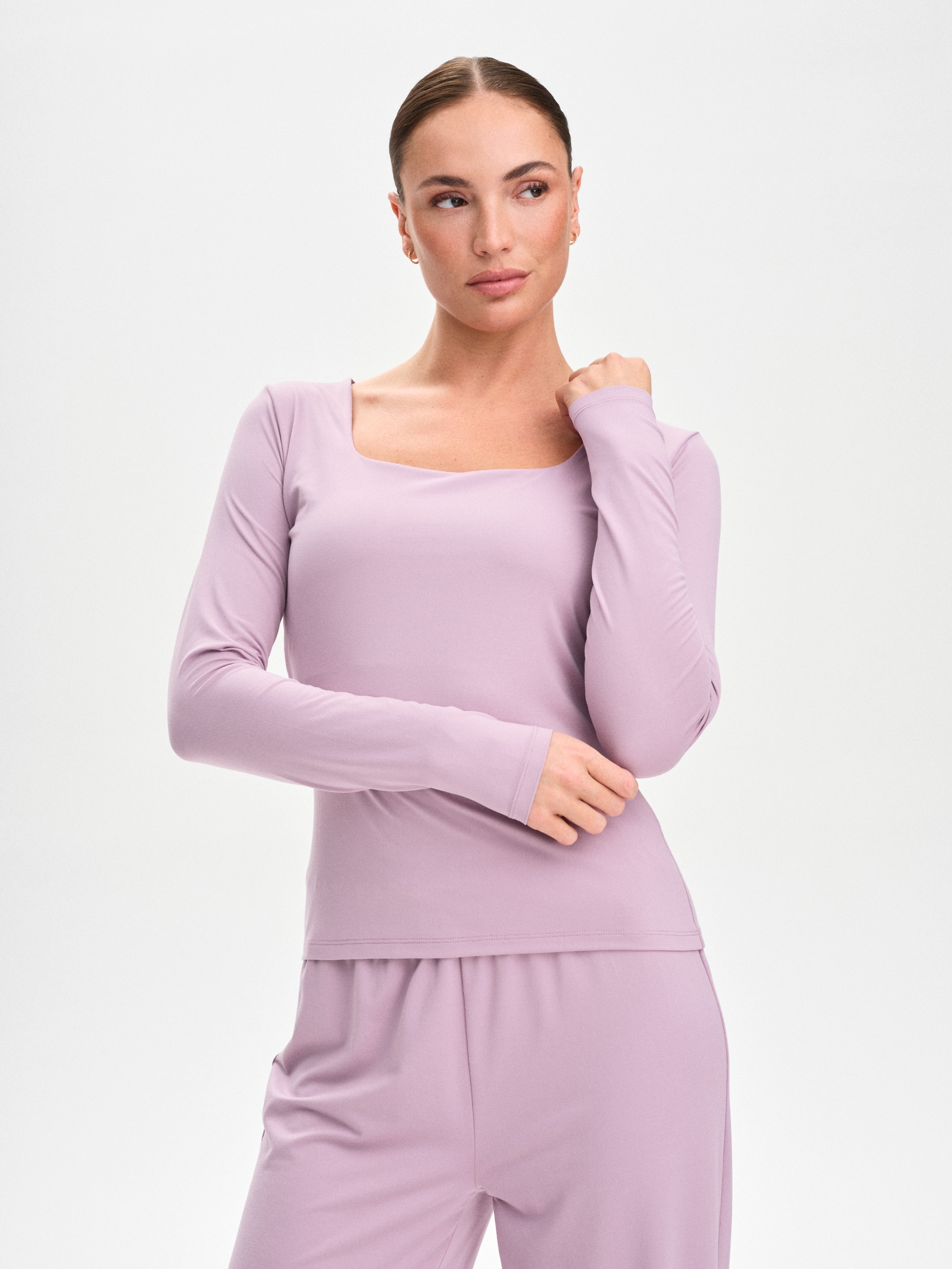
SOC, 
W Soft Square Longsleeve, 
Detail 1
