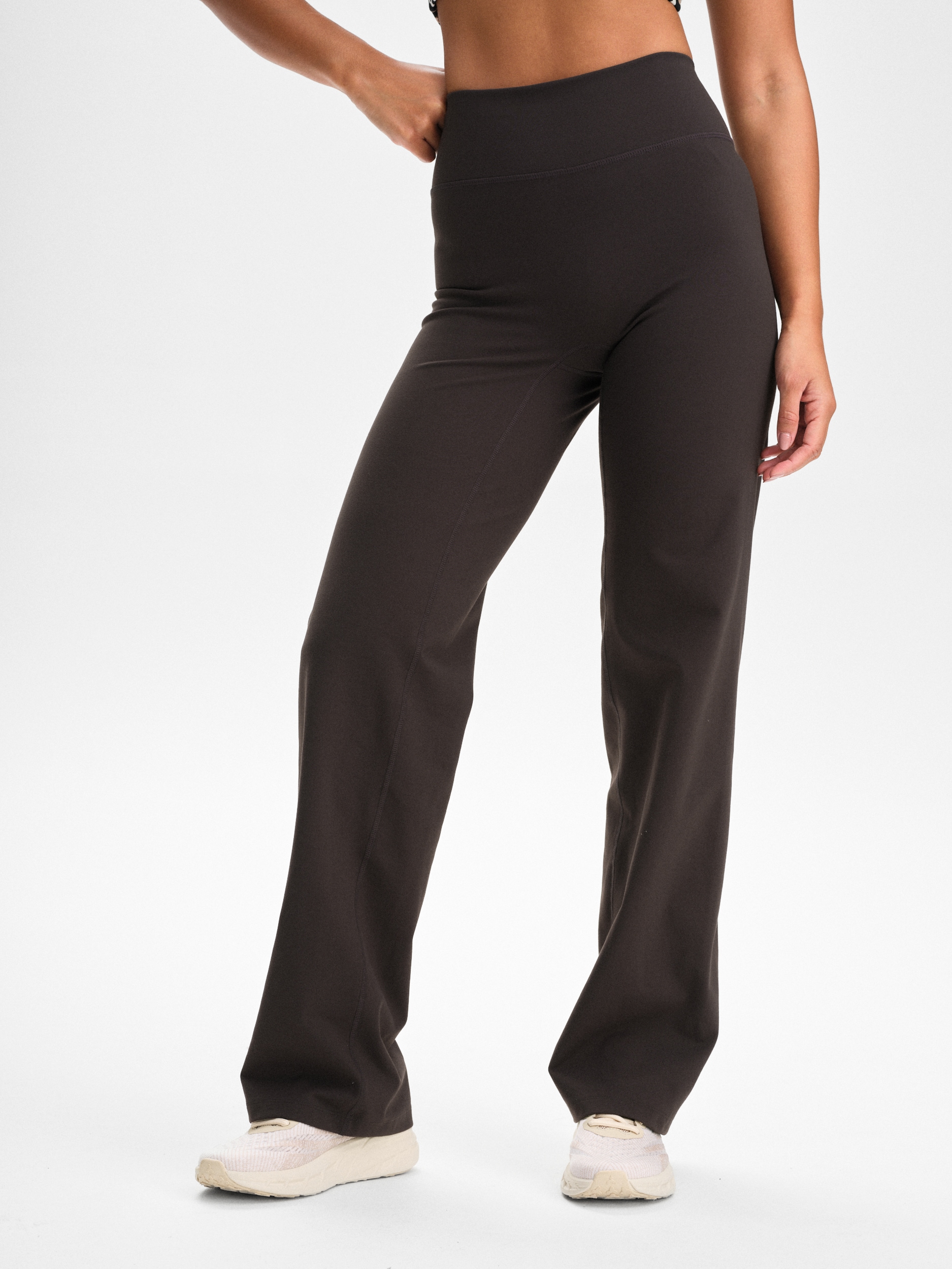
SOC, 
W SOFT FITNESS STRAIGHT, 
Detail 1
